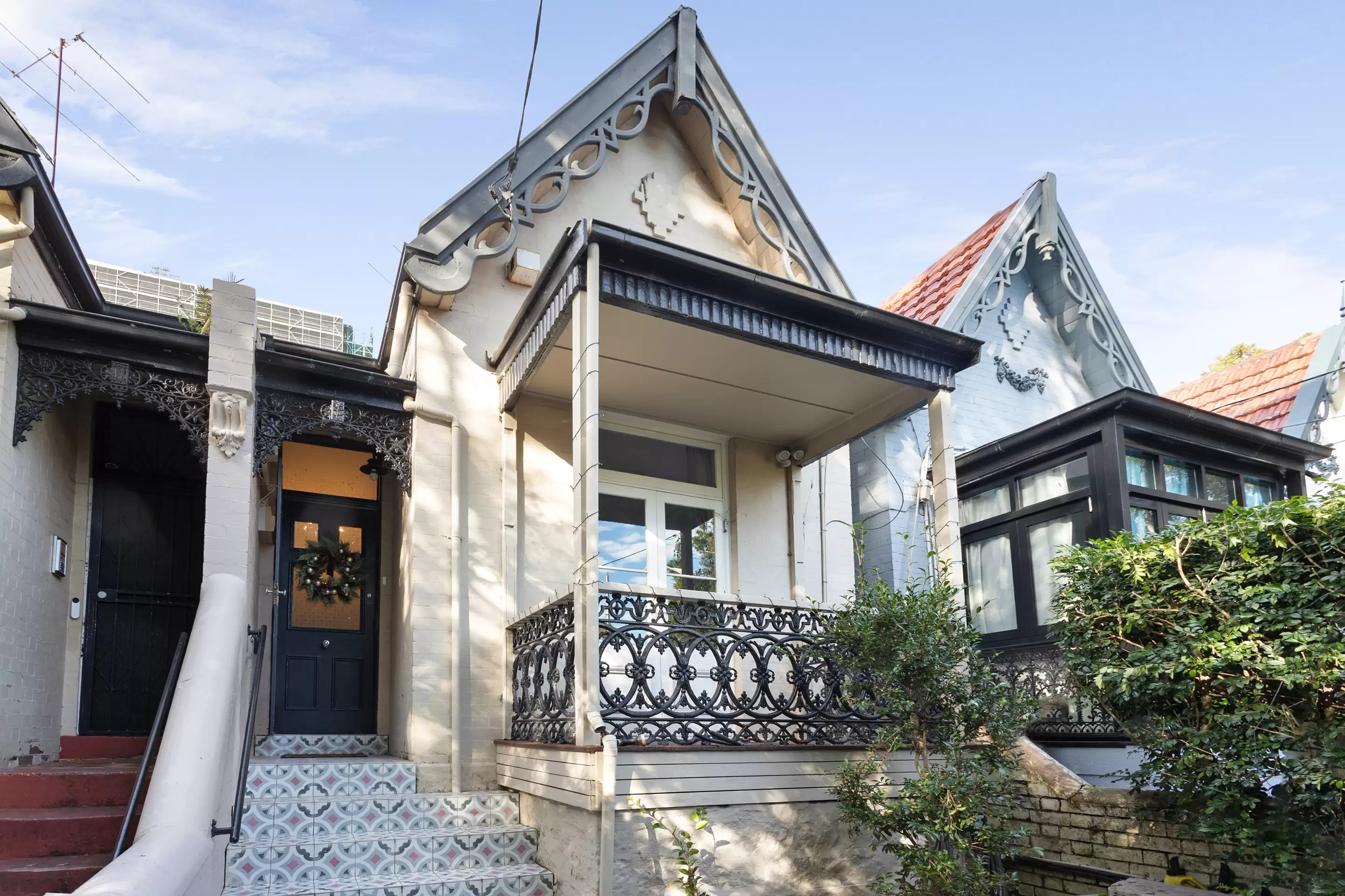 260 Edgecliff Road, Woollahra Leased by Sydney Sotheby's International Realty - image 1