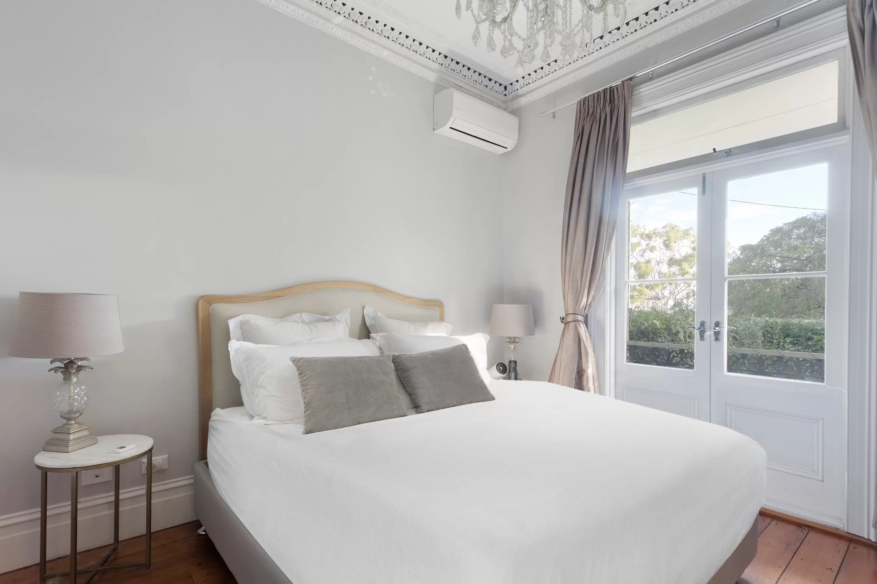 260 Edgecliff Road, Woollahra Leased by Sydney Sotheby's International Realty - image 5