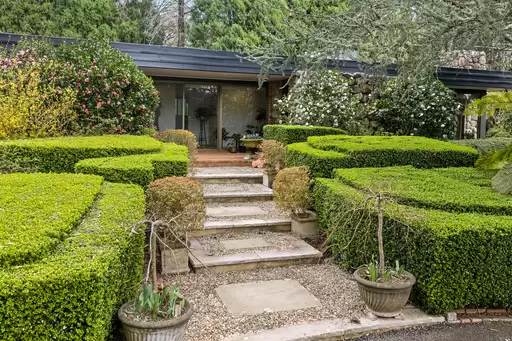 36 Eridge Park Road, Burradoo For Sale by Sydney Sotheby's International Realty
