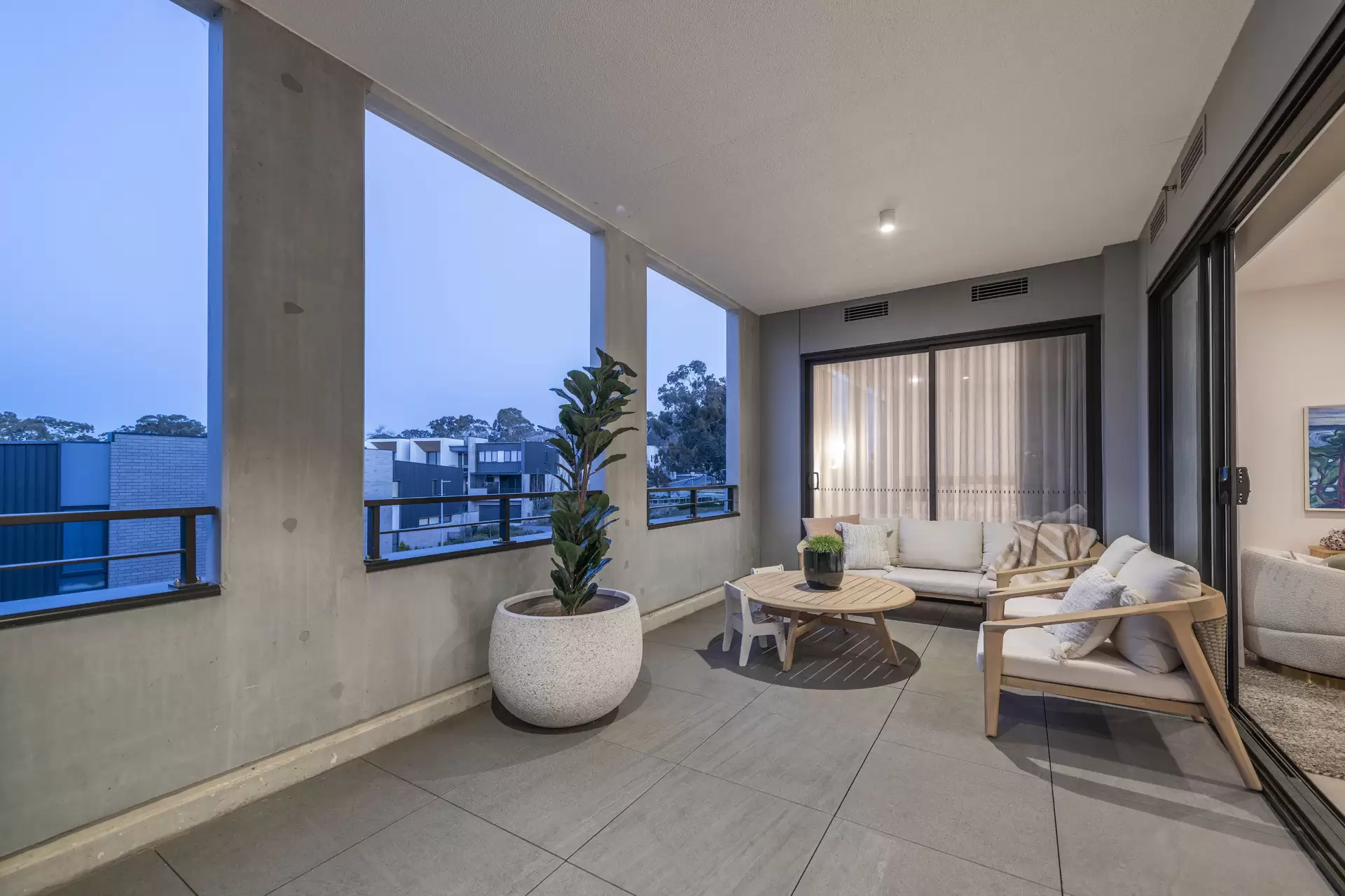 11/5 Lady Nelson Place, Red Hill For Sale by Sydney Sotheby's International Realty - image 2