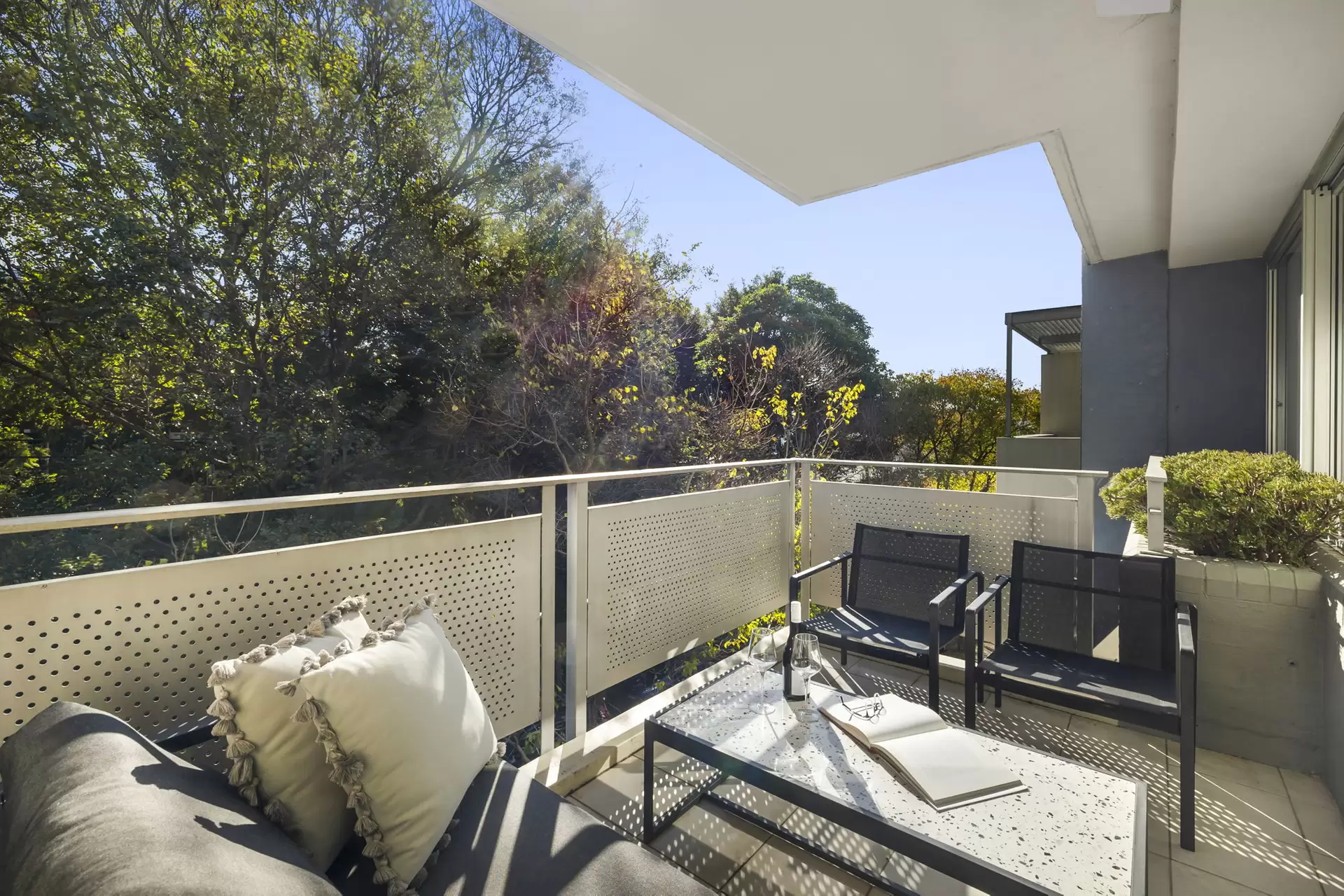 46/100 Barcom Avenue, Darlinghurst Sold by Sydney Sotheby's International Realty - image 1