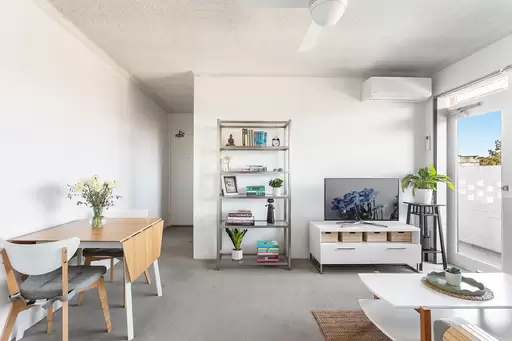 8/24 Chelmsford Avenue, Botany Auction by Sydney Sotheby's International Realty