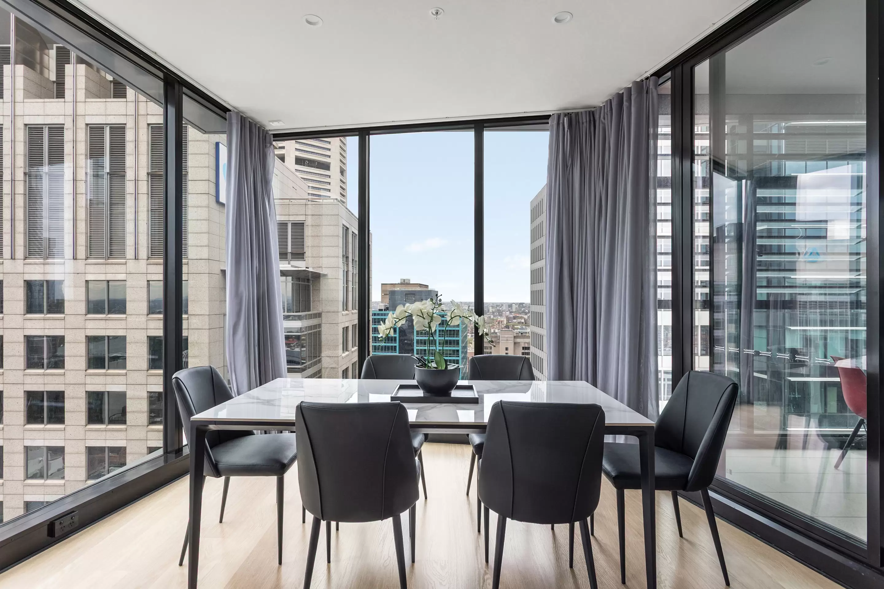 3304/38 York Street, Sydney For Sale by Sydney Sotheby's International Realty - image 3