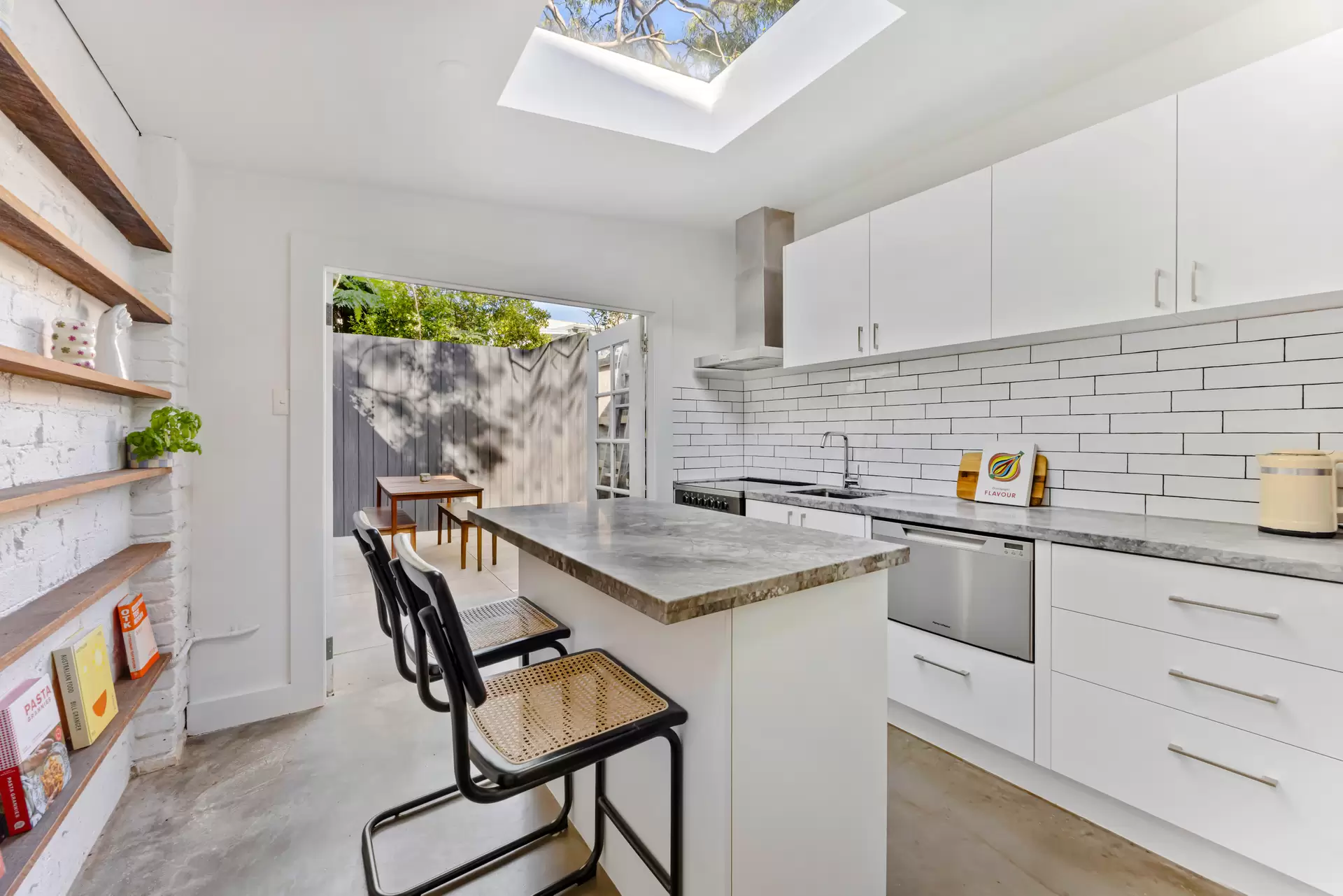 3 McGarvie Street, Paddington Sold by Sydney Sotheby's International Realty - image 1