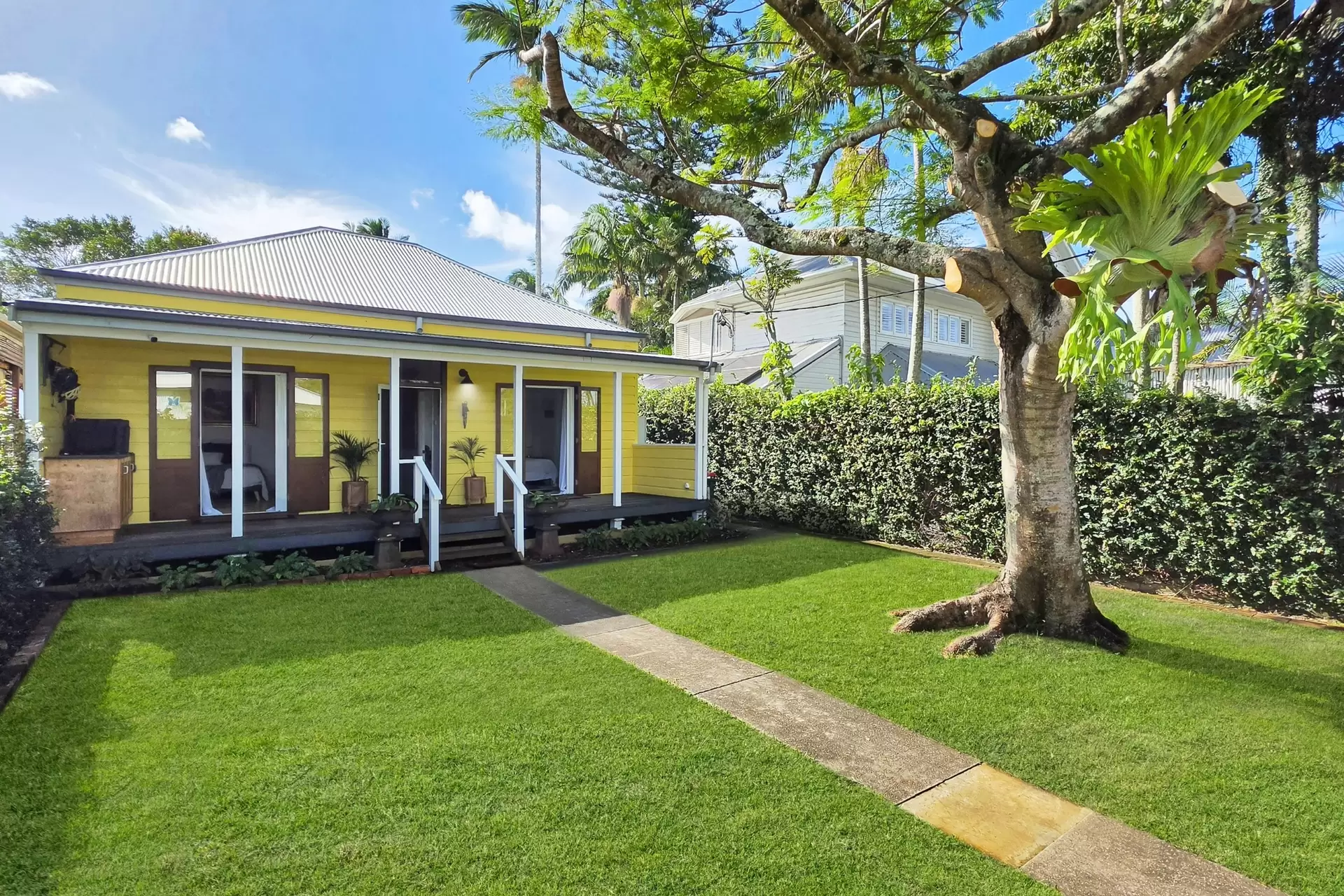 11 Browning Street, Byron Bay For Sale by Sydney Sotheby's International Realty - image 1