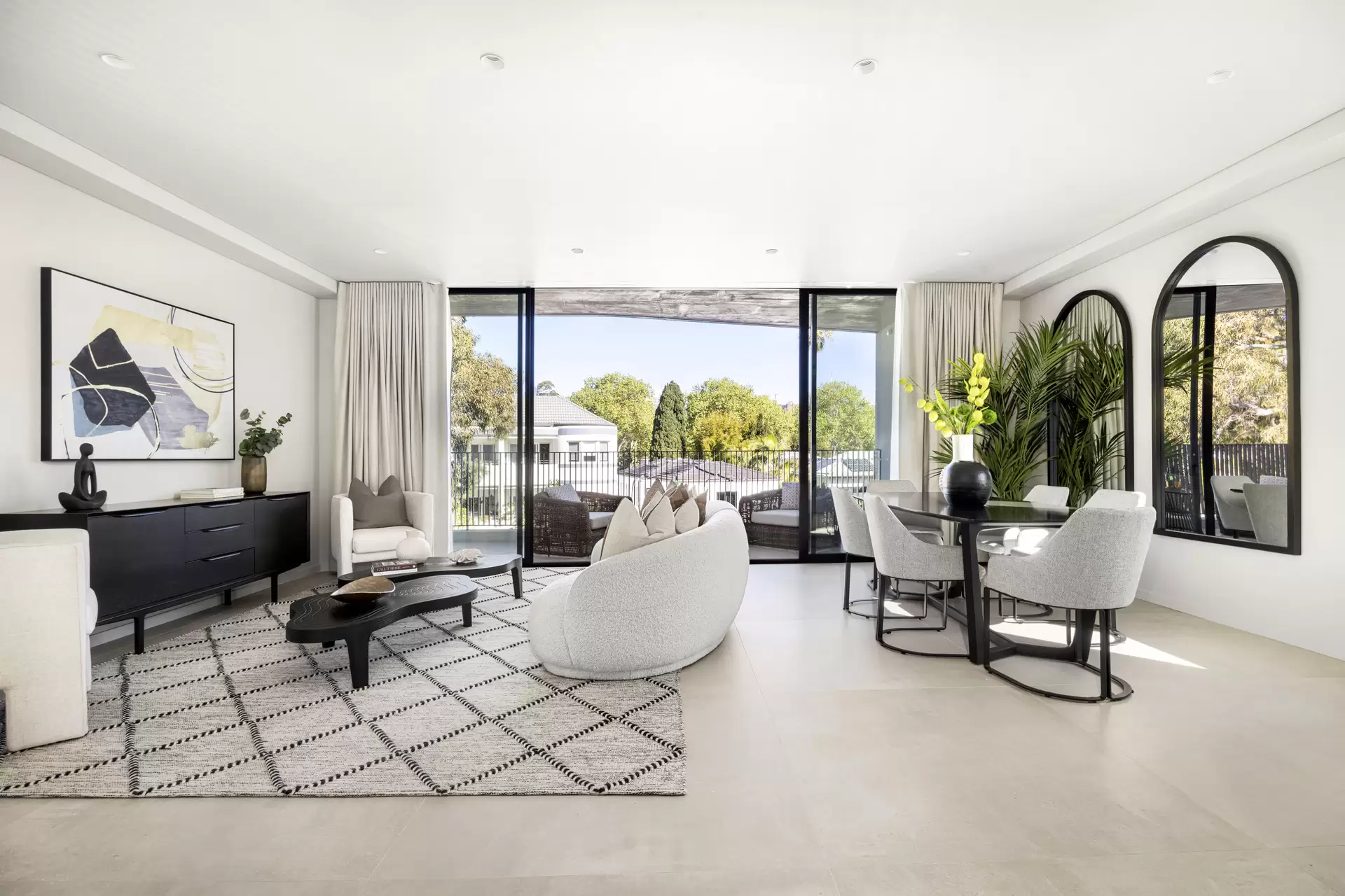 18B Court Road, Double Bay For Sale by Sydney Sotheby's International Realty - image 2