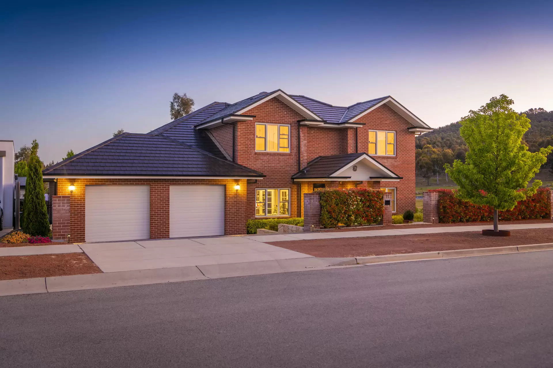 11 Roarty Street, Denman Prospect Sold by Sydney Sotheby's International Realty - image 1