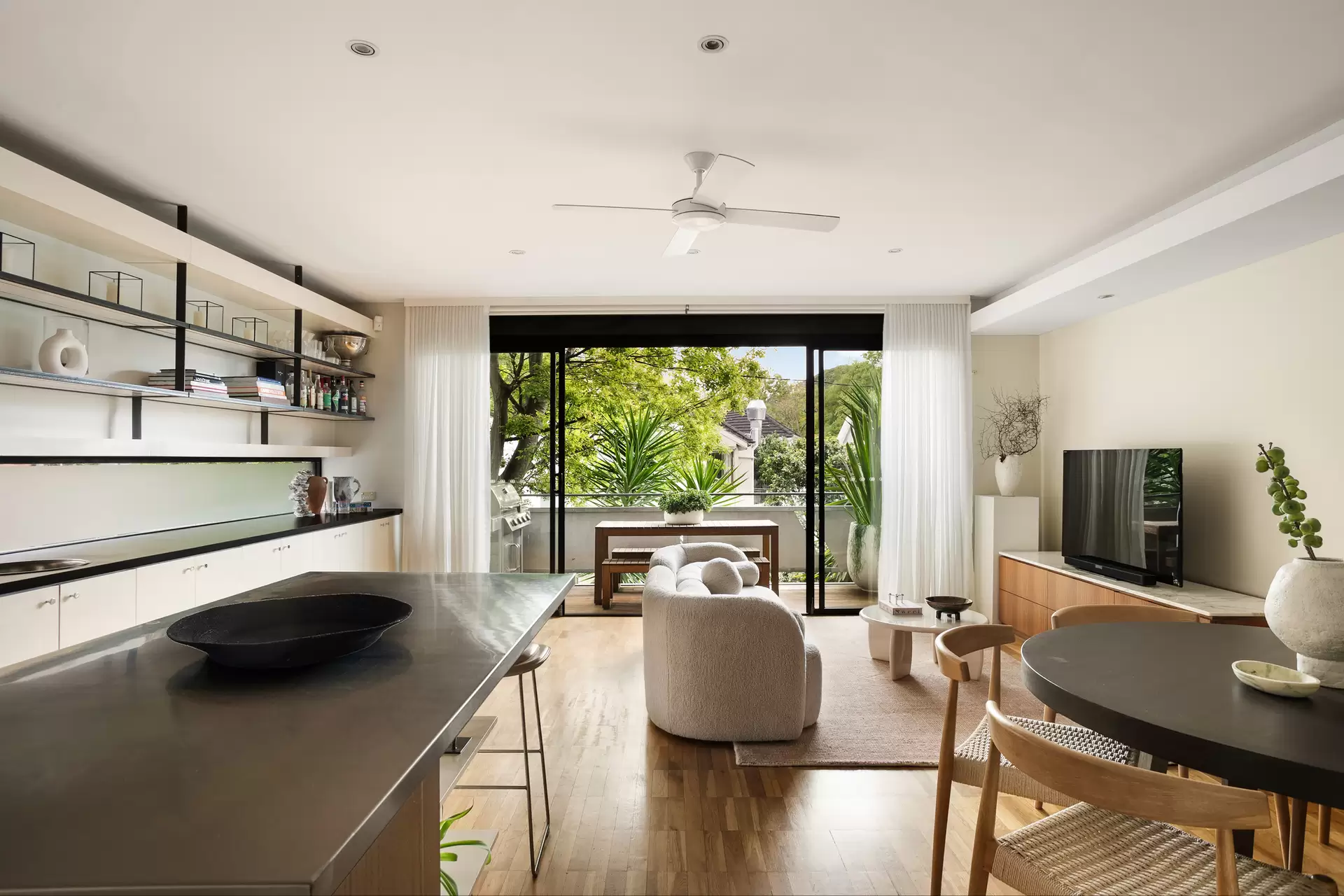 36 West Street, Darlinghurst Auction by Sydney Sotheby's International Realty - image 1