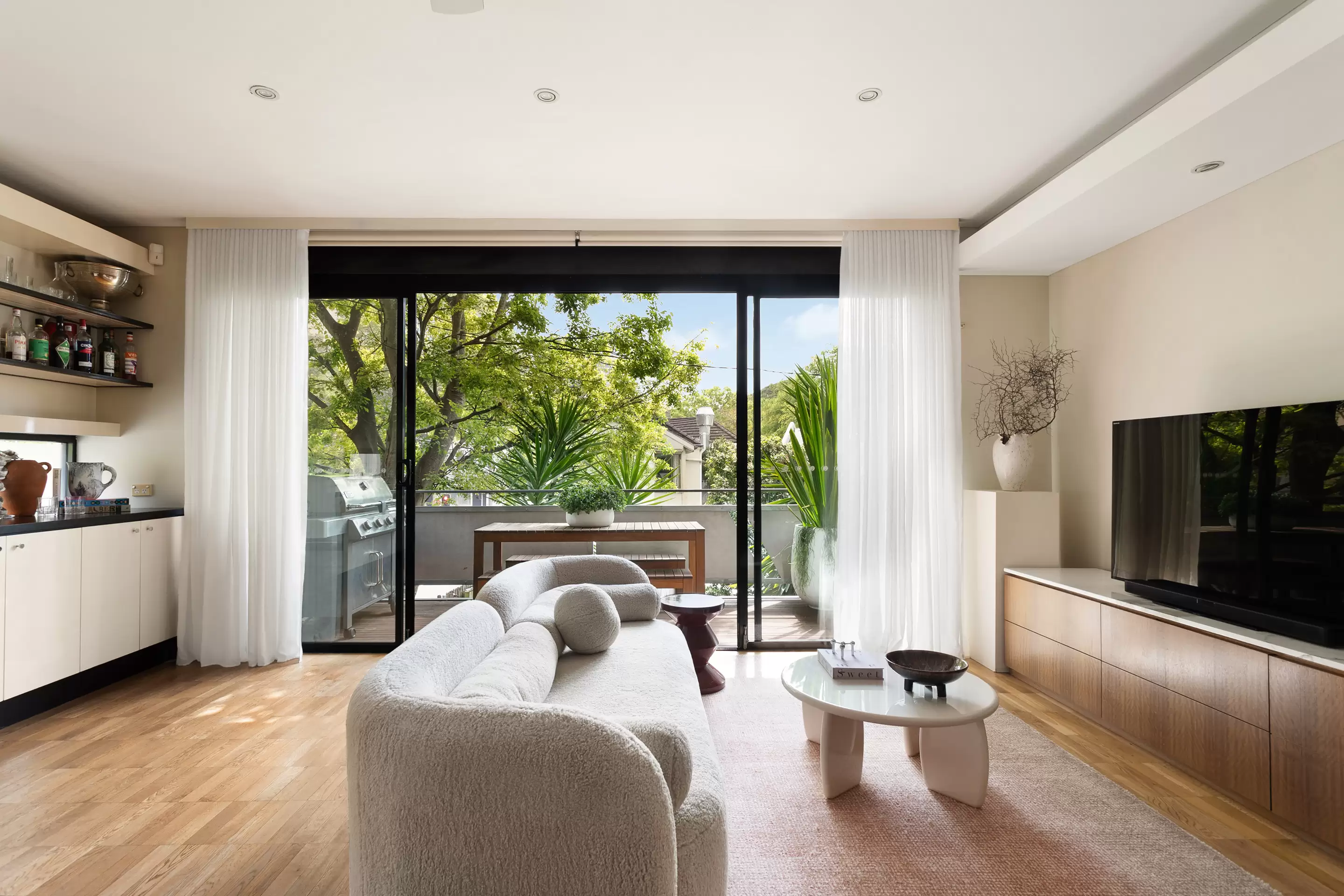 36 West Street, Darlinghurst Auction by Sydney Sotheby's International Realty - image 2
