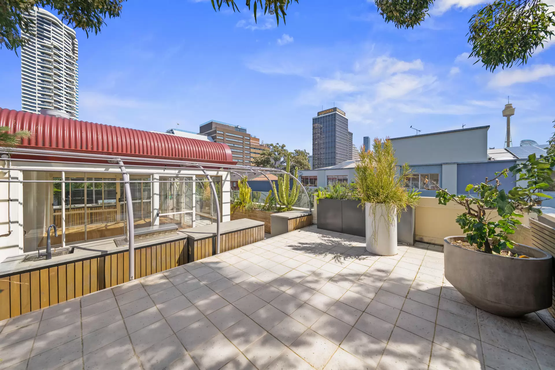 62/150-166 Forbes Street, Woolloomooloo For Lease by Sydney Sotheby's International Realty - image 1