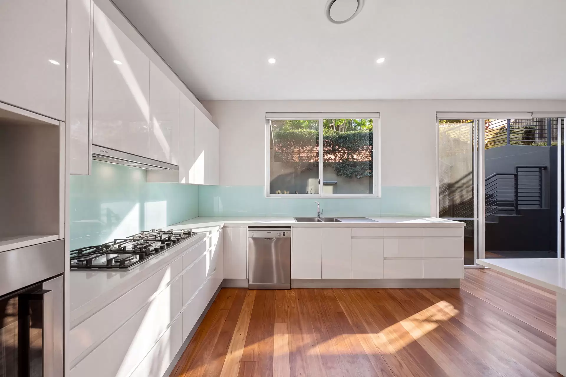 32 Ritchard Avenue, Coogee For Sale by Sydney Sotheby's International Realty - image 4