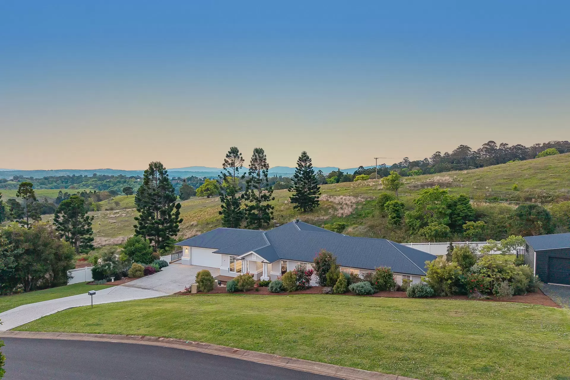9 Pinecrest Drive, Goonellabah For Sale by Sydney Sotheby's International Realty - image 2