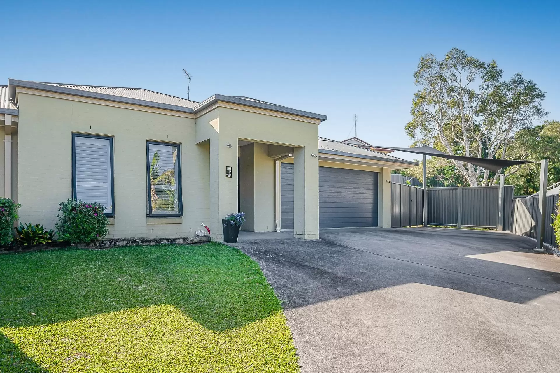 22 Kiah Close, Ocean Shores For Sale by Sydney Sotheby's International Realty - image 1