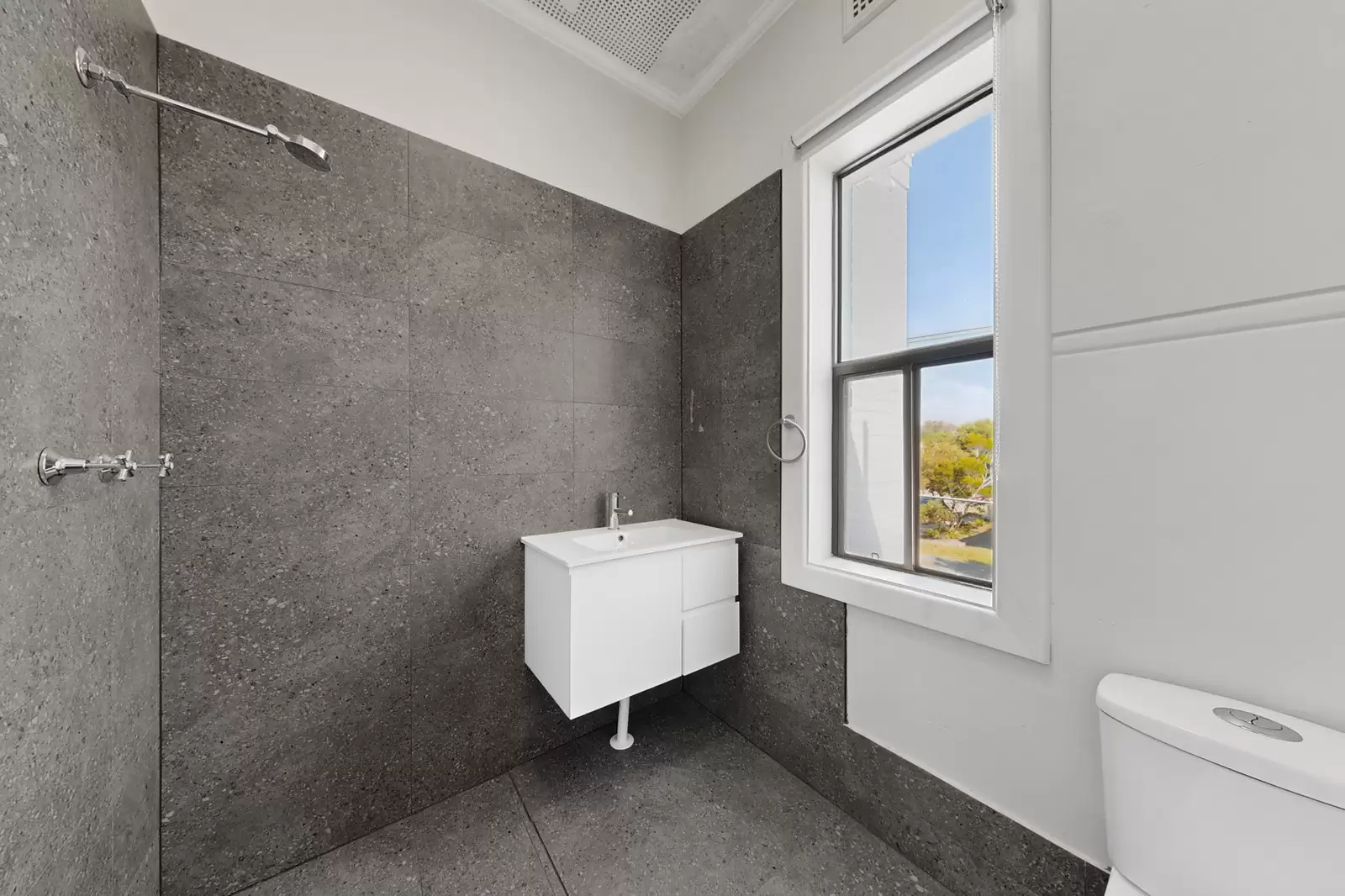 106 Russell Avenue, Dolls Point For Sale by Sydney Sotheby's International Realty - image 10