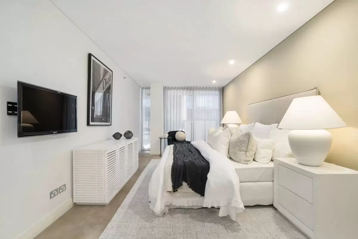 1201/8 Glen Street, Milsons Point For Sale by Sydney Sotheby's International Realty - image 4