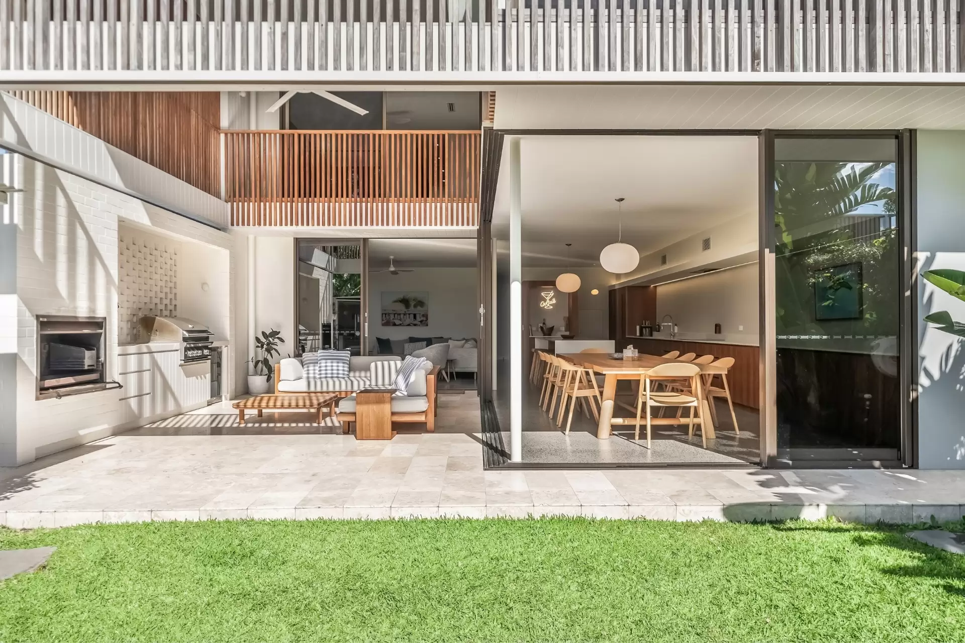 25A Browning Street, Byron Bay For Sale by Sydney Sotheby's International Realty - image 2