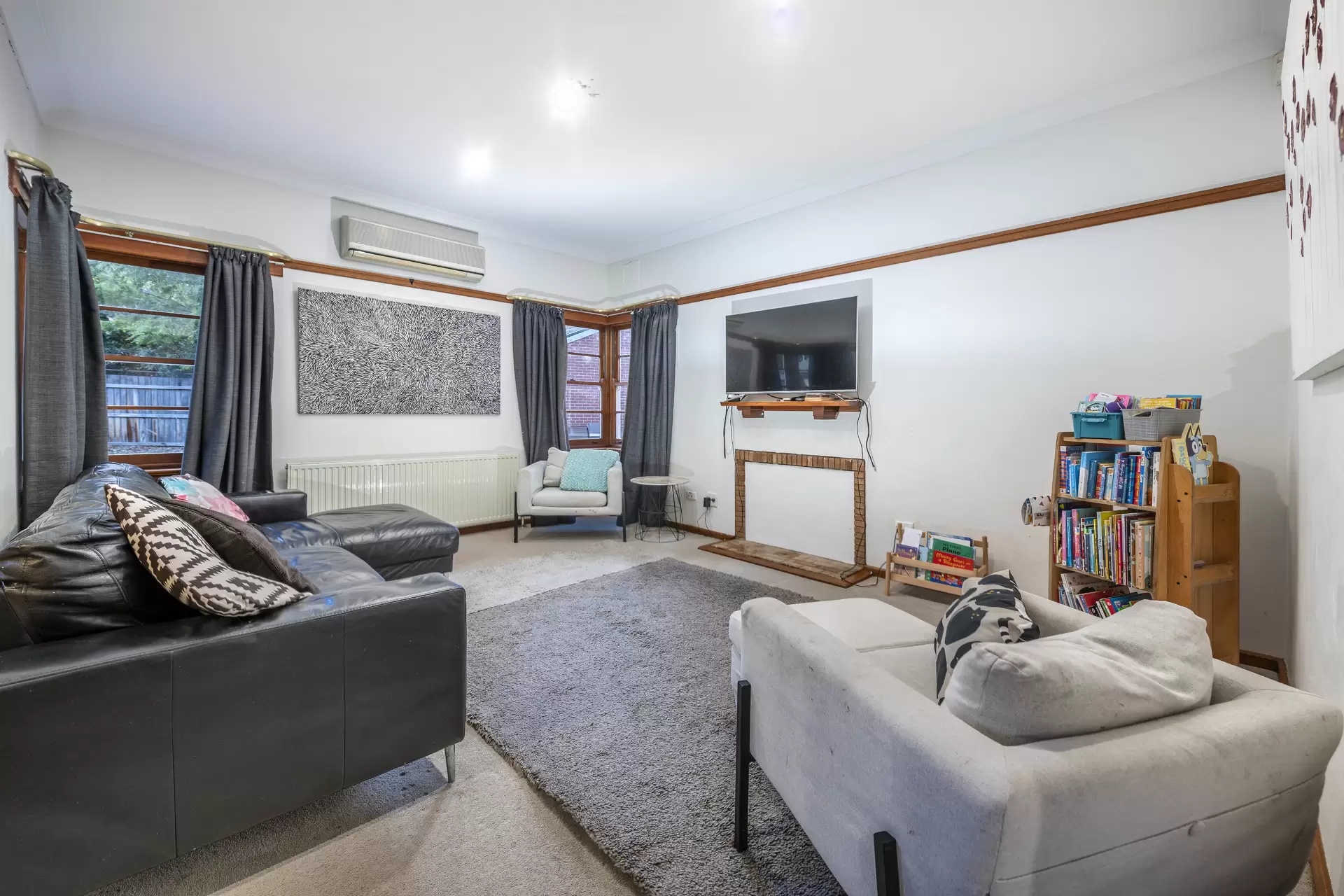 2 Meehan Gardens, Griffith Sold by Sydney Sotheby's International Realty - image 8