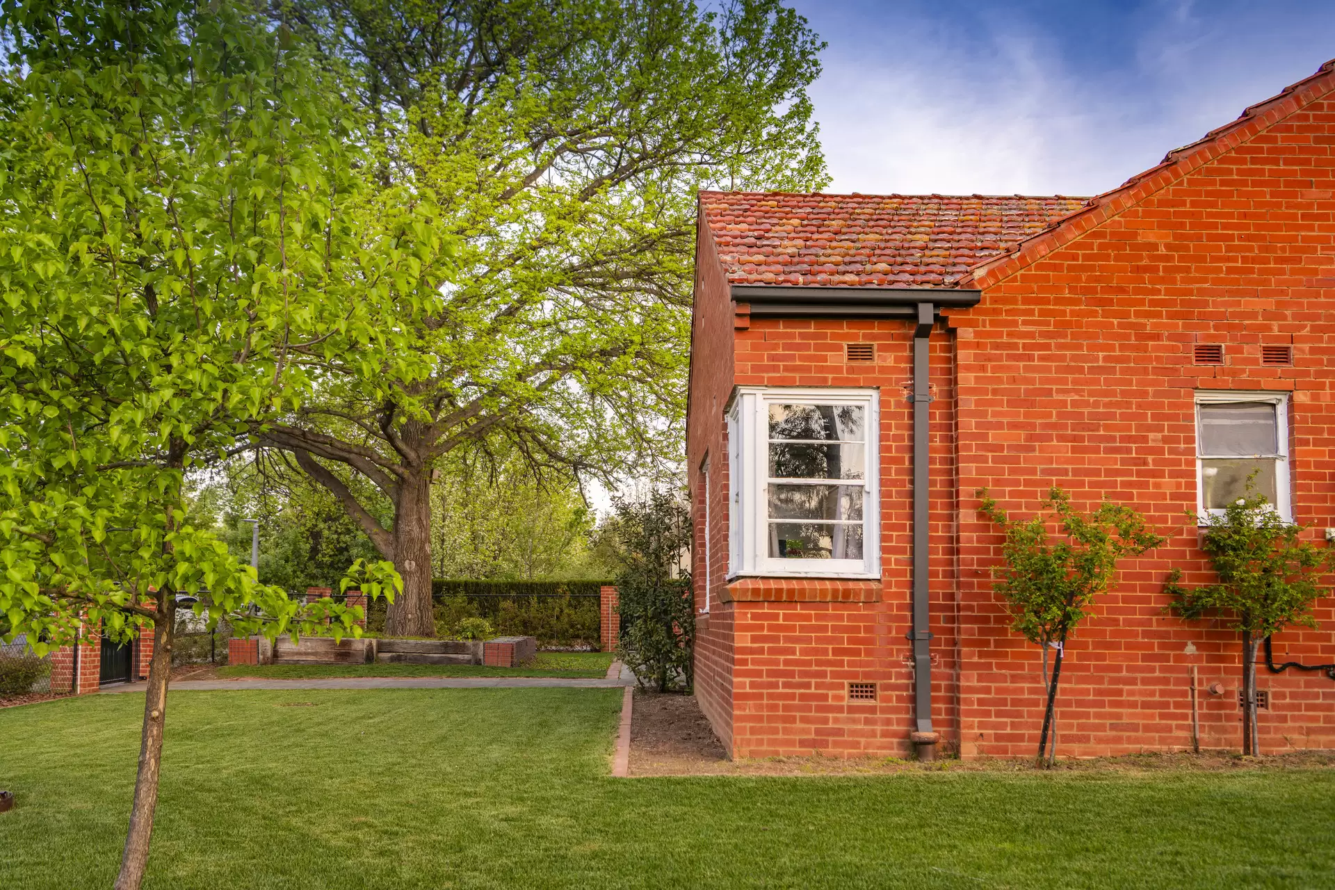2 Meehan Gardens, Griffith Sold by Sydney Sotheby's International Realty - image 2