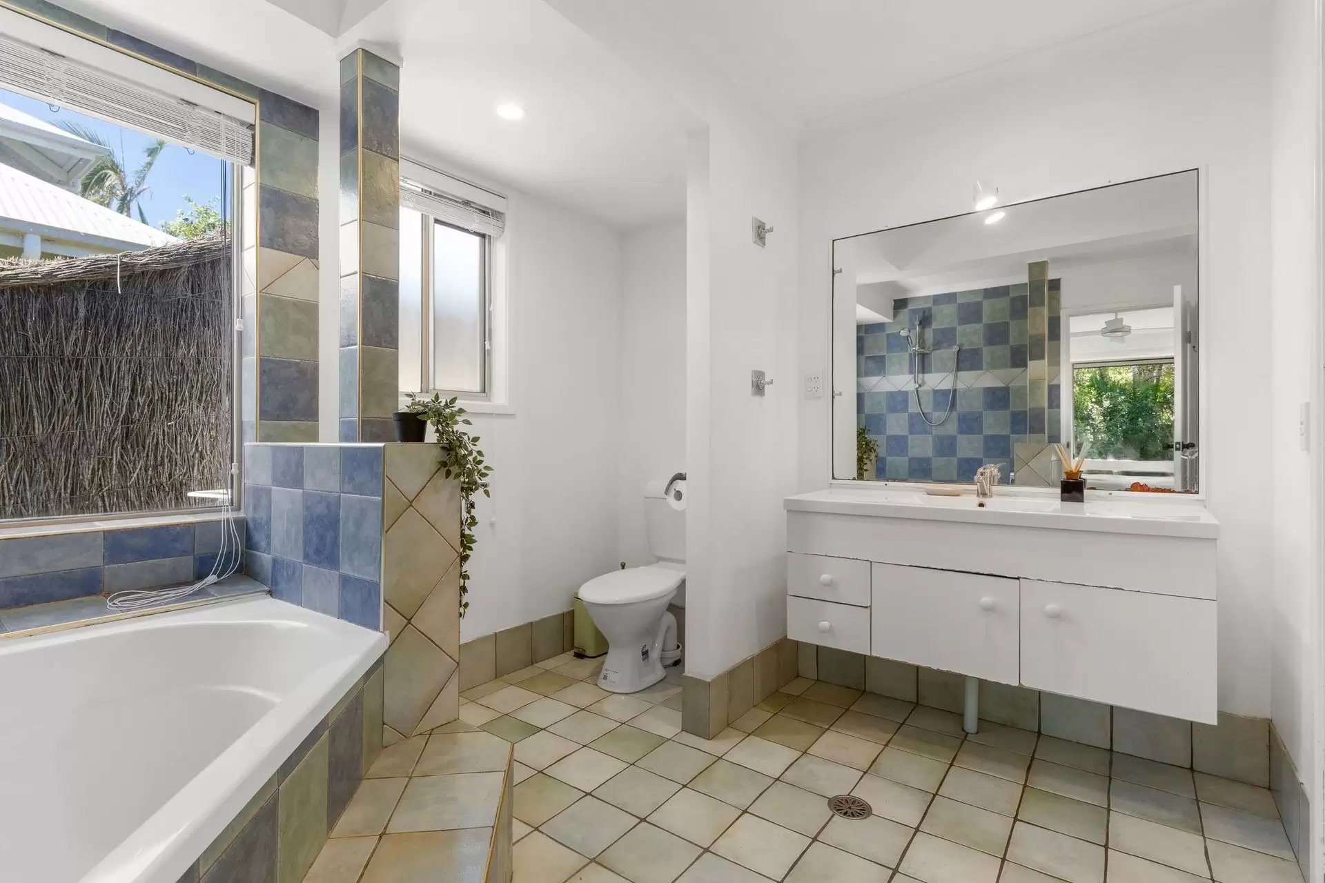13 Beachside Drive, Suffolk Park For Sale by Sydney Sotheby's International Realty - image 10