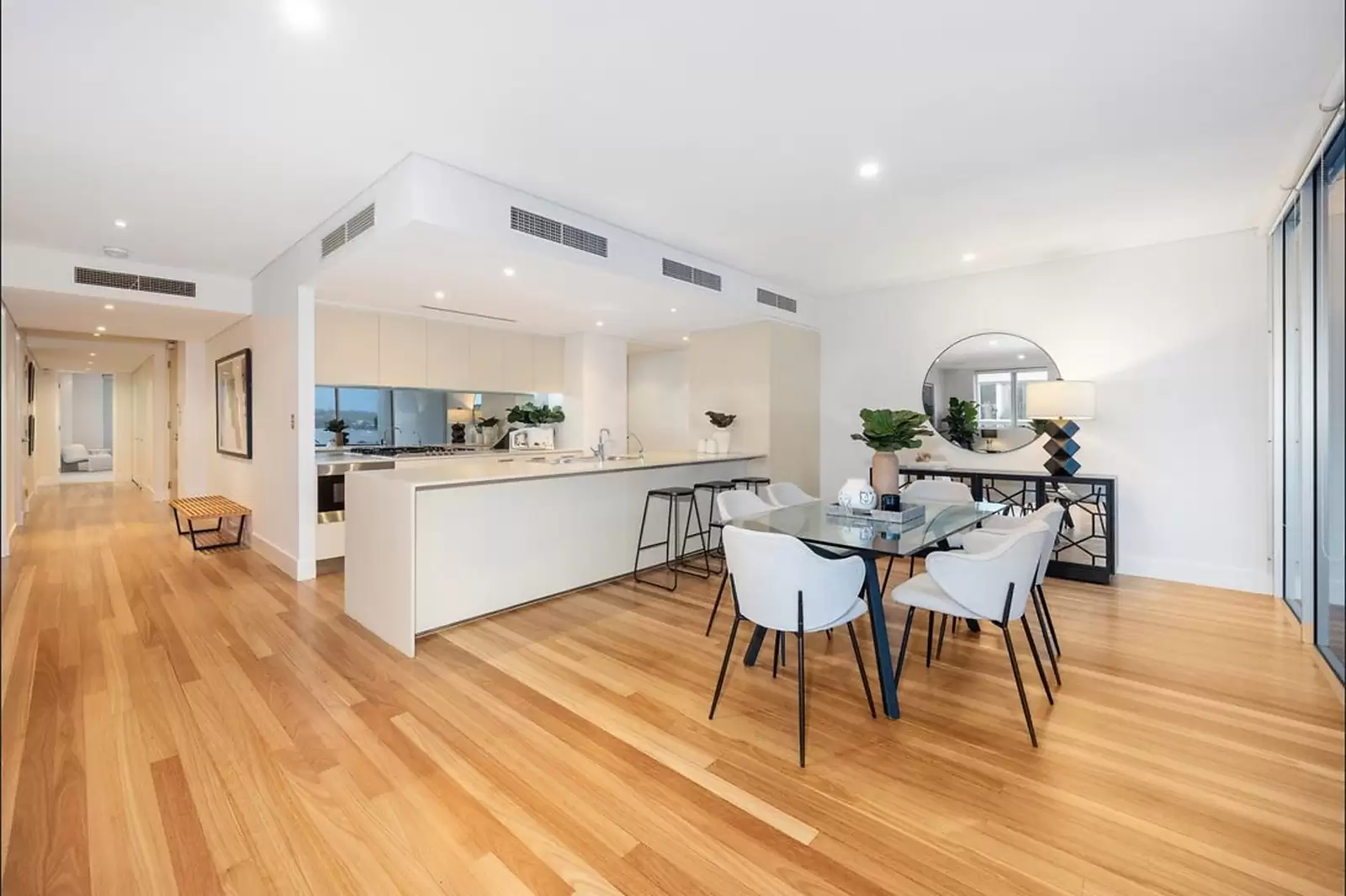 154/3 Darling Island Road, Pyrmont For Sale by Sydney Sotheby's International Realty - image 3
