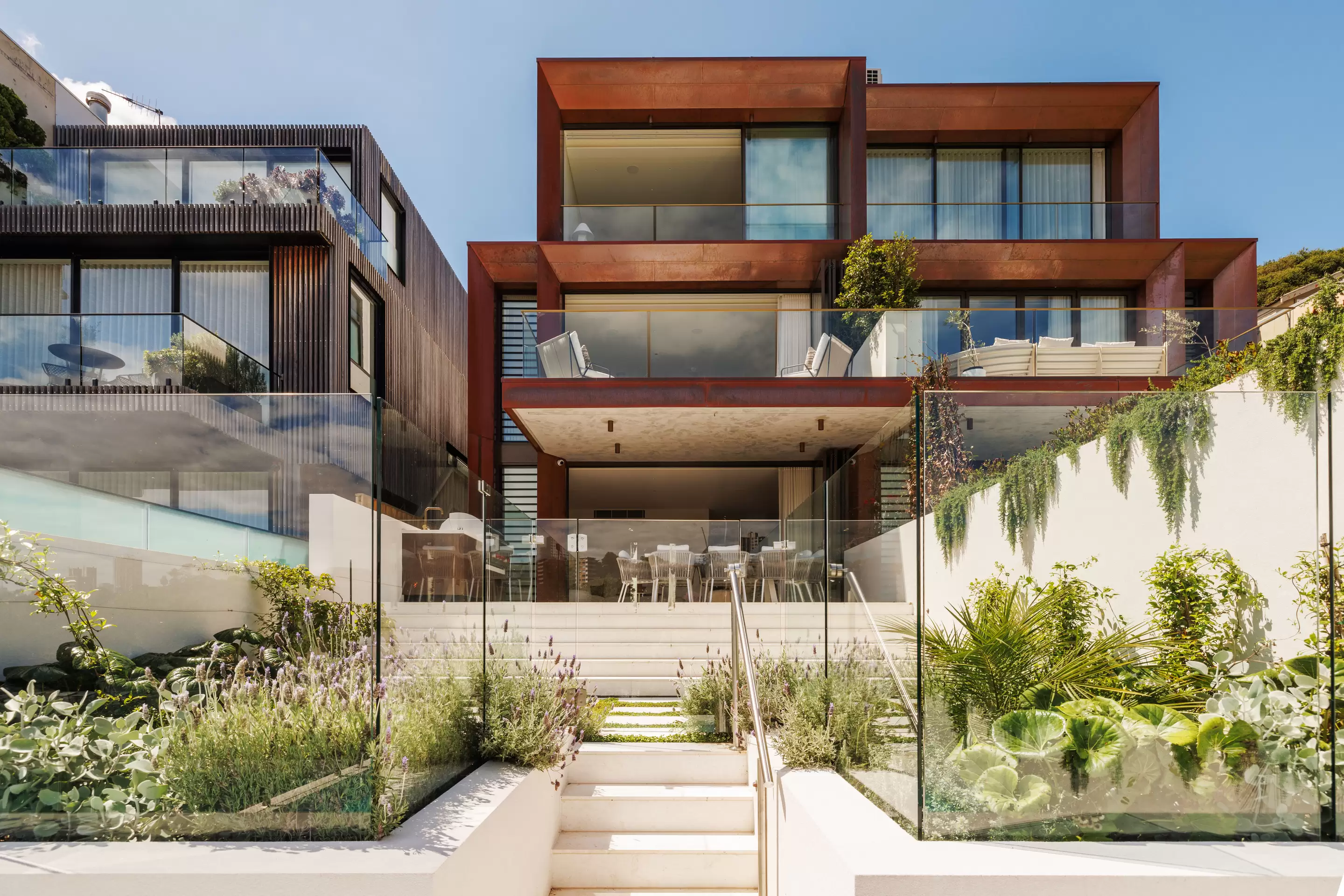 41 Carlotta Road, Double Bay Auction by Sydney Sotheby's International Realty - image 1