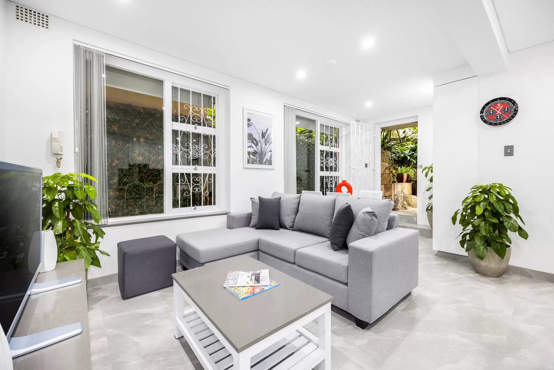 1/6 Holt Street, Double Bay For Sale by Sydney Sotheby's International Realty - image 1