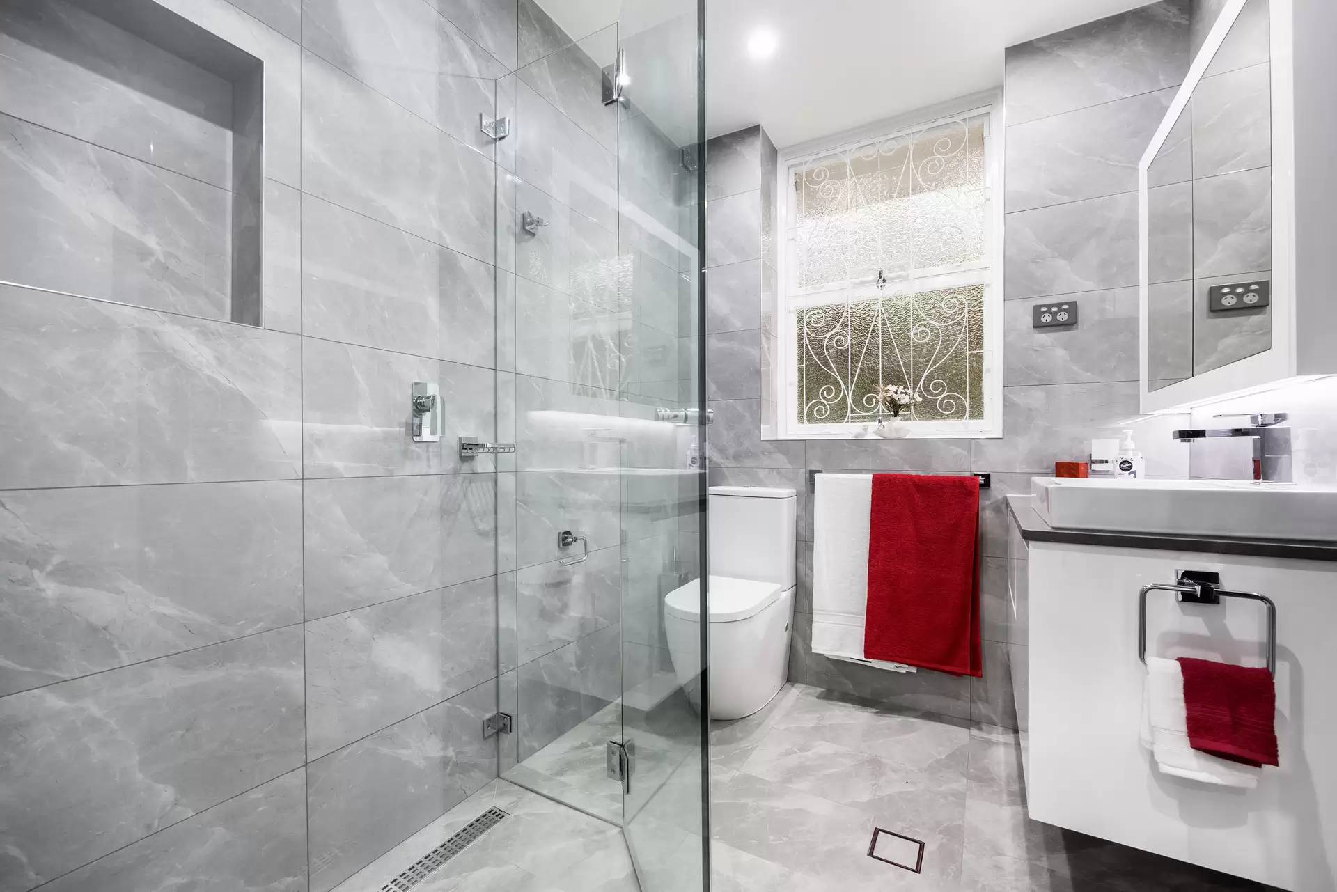 1/6 Holt Street, Double Bay For Sale by Sydney Sotheby's International Realty - image 1