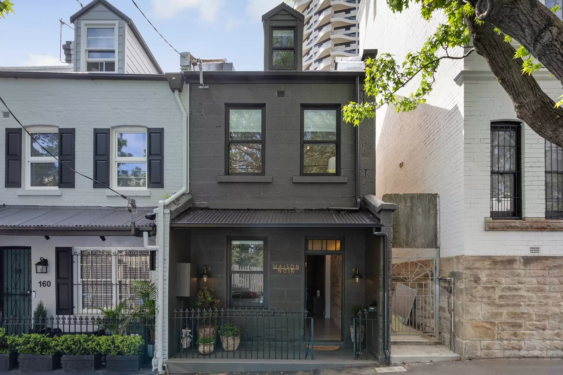 162 Bourke Street, Darlinghurst Auction by Sydney Sotheby's International Realty - image 1