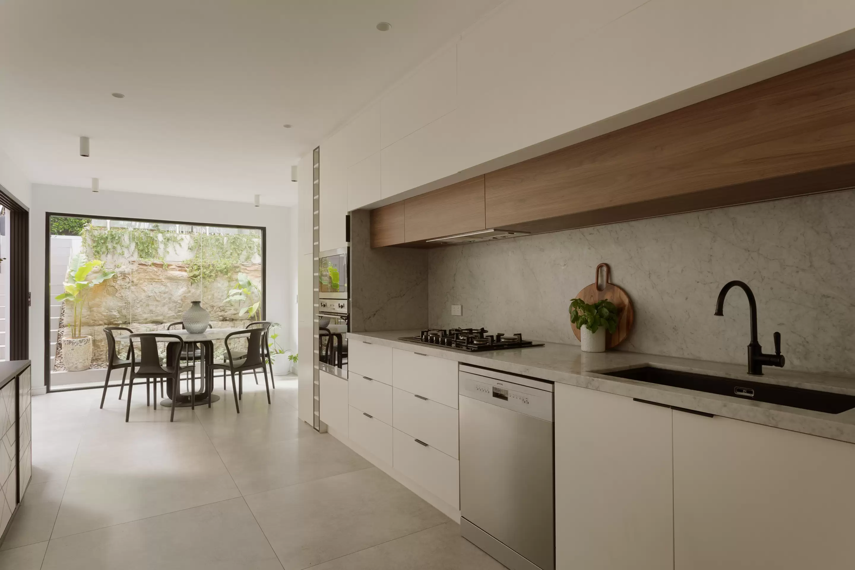 162 Bourke Street, Darlinghurst Auction by Sydney Sotheby's International Realty - image 5