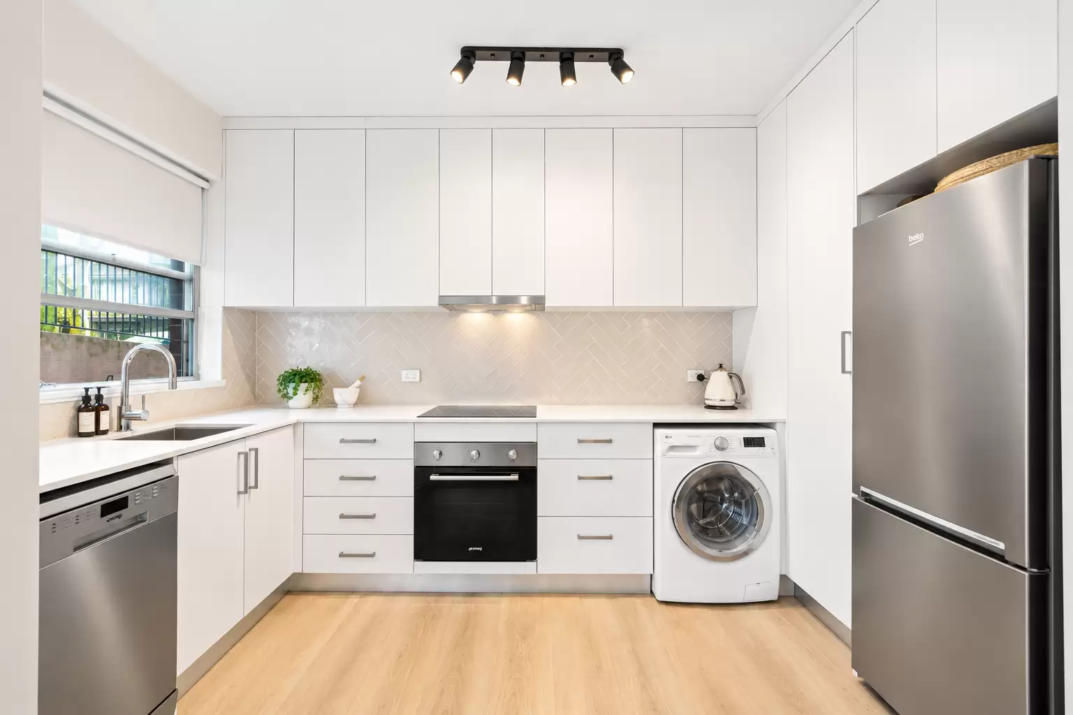 6/204-232 Jersey Road, Paddington For Sale by Sydney Sotheby's International Realty - image 2