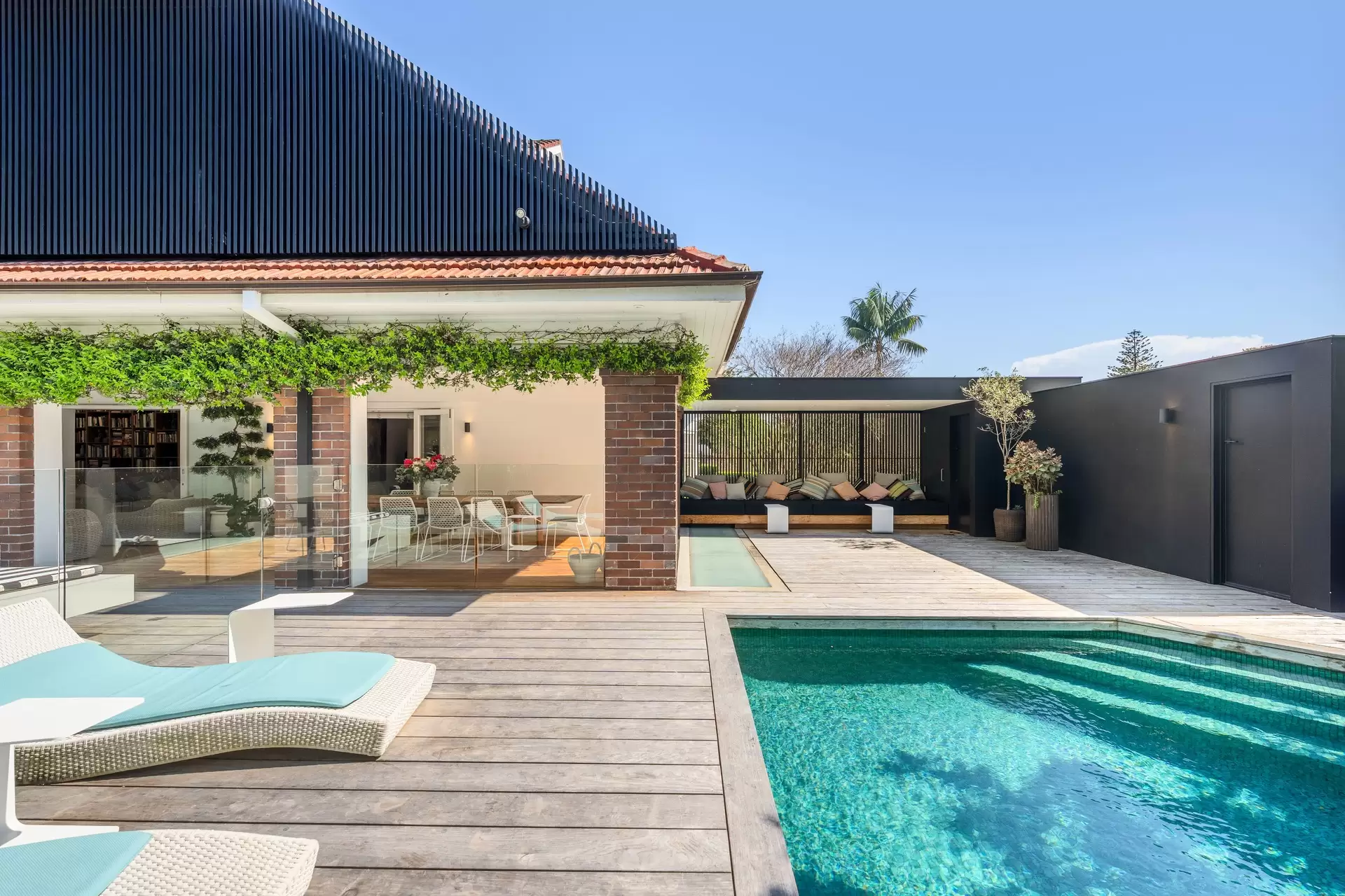18 Mansion Road, Bellevue Hill Auction by Sydney Sotheby's International Realty - image 2