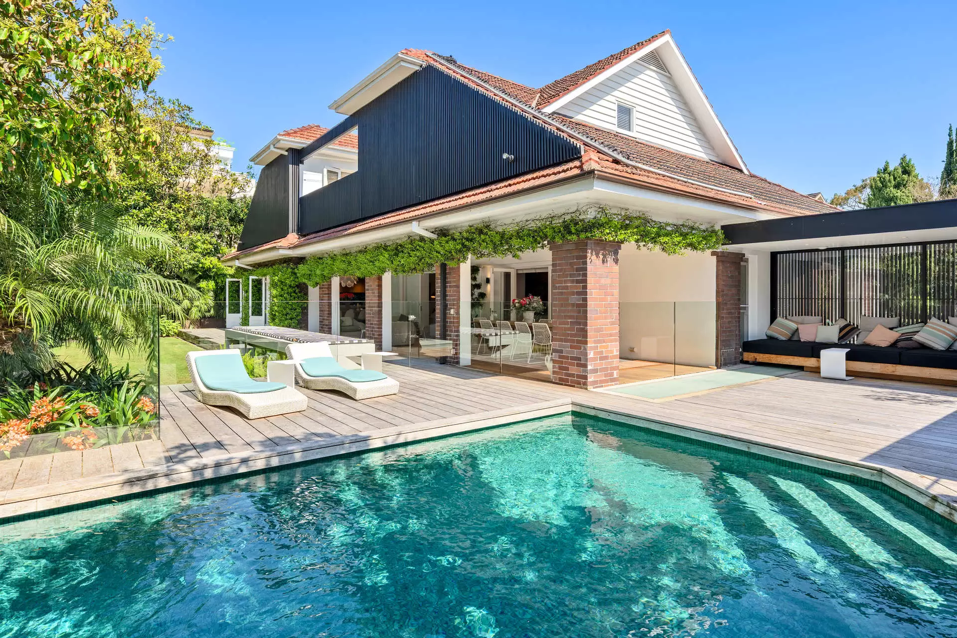18 Mansion Road, Bellevue Hill Auction by Sydney Sotheby's International Realty - image 1