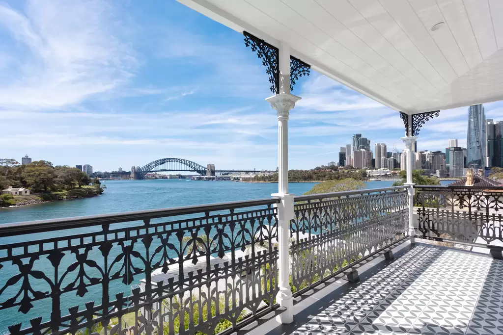5 Simmons Street, Balmain East For Sale by Sydney Sotheby's International Realty