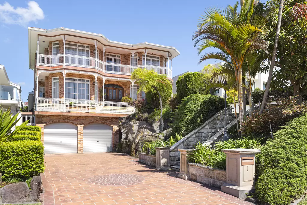1 Evelyn Street North, Sylvania Auction by Sydney Sotheby's International Realty