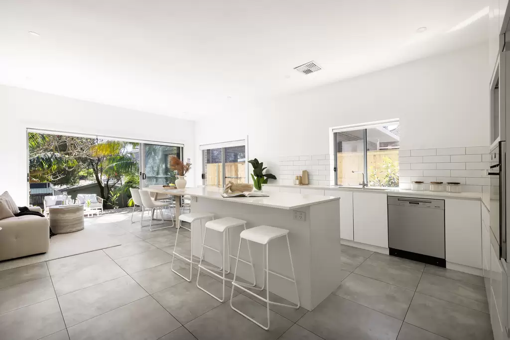 42 Mons Avenue, Maroubra Auction by Sydney Sotheby's International Realty
