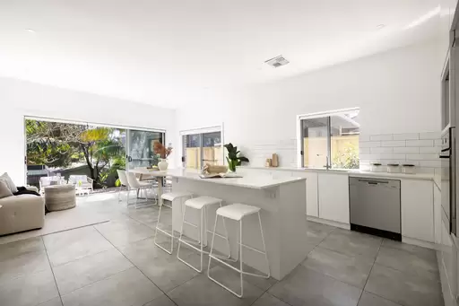 42 Mons Avenue, Maroubra Auction by Sydney Sotheby's International Realty