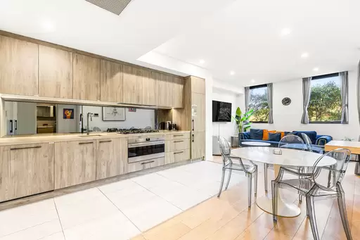 203/18-28 Neild Avenue, Darlinghurst For Sale by Sydney Sotheby's International Realty
