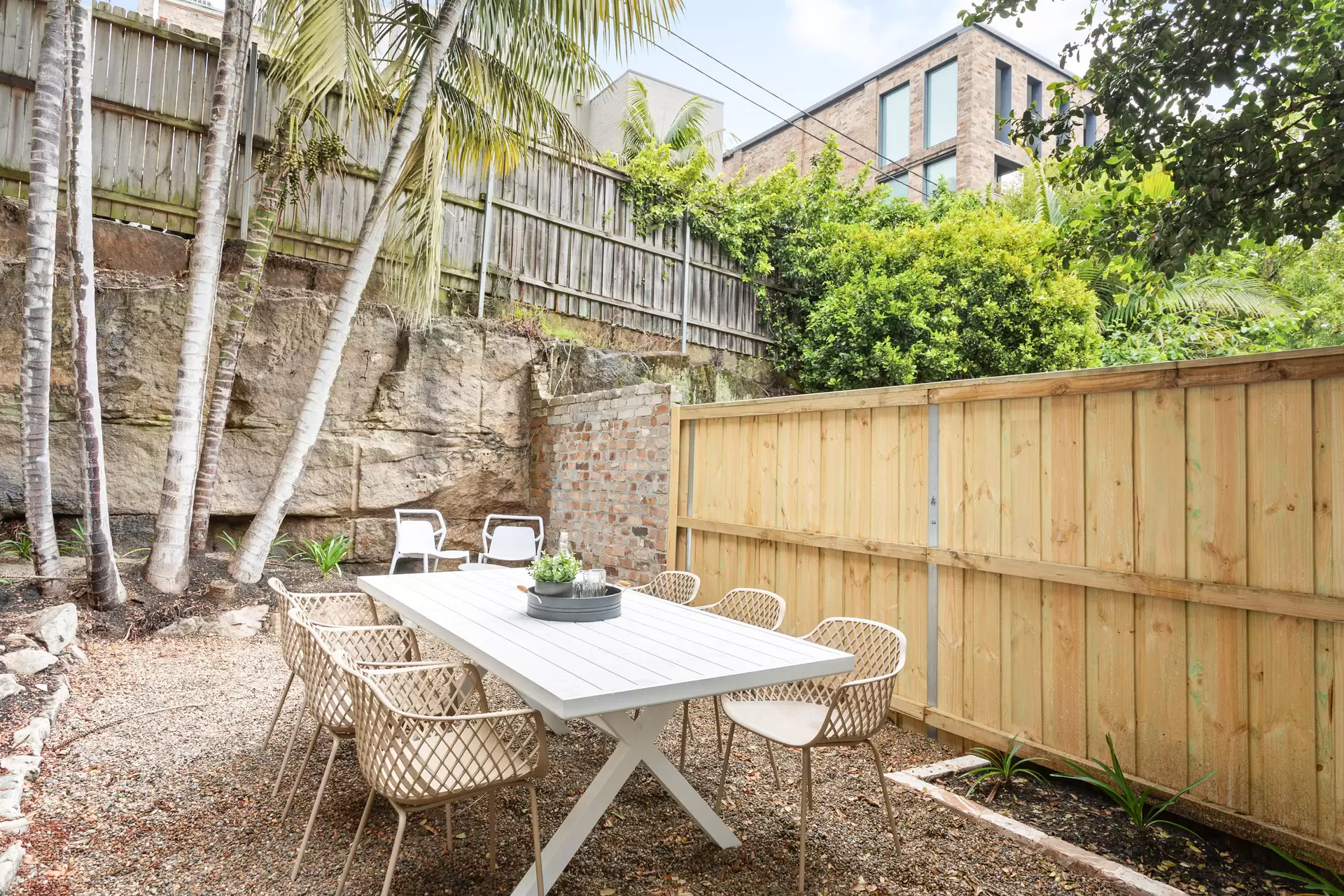 135 Sutherland Street, Paddington Auction by Sydney Sotheby's International Realty - image 1