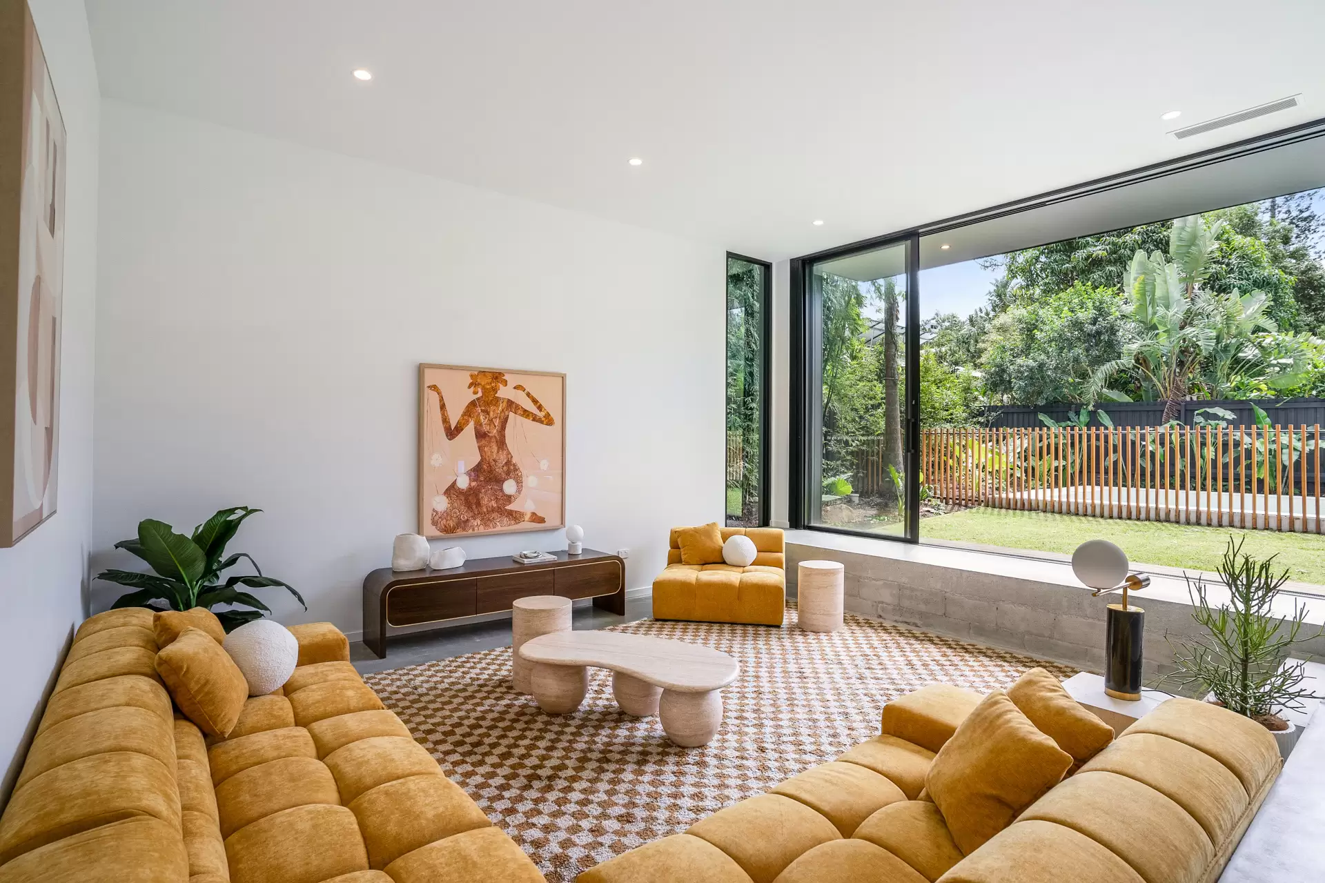 9 Walker Street, Byron Bay For Sale by Sydney Sotheby's International Realty - image 5