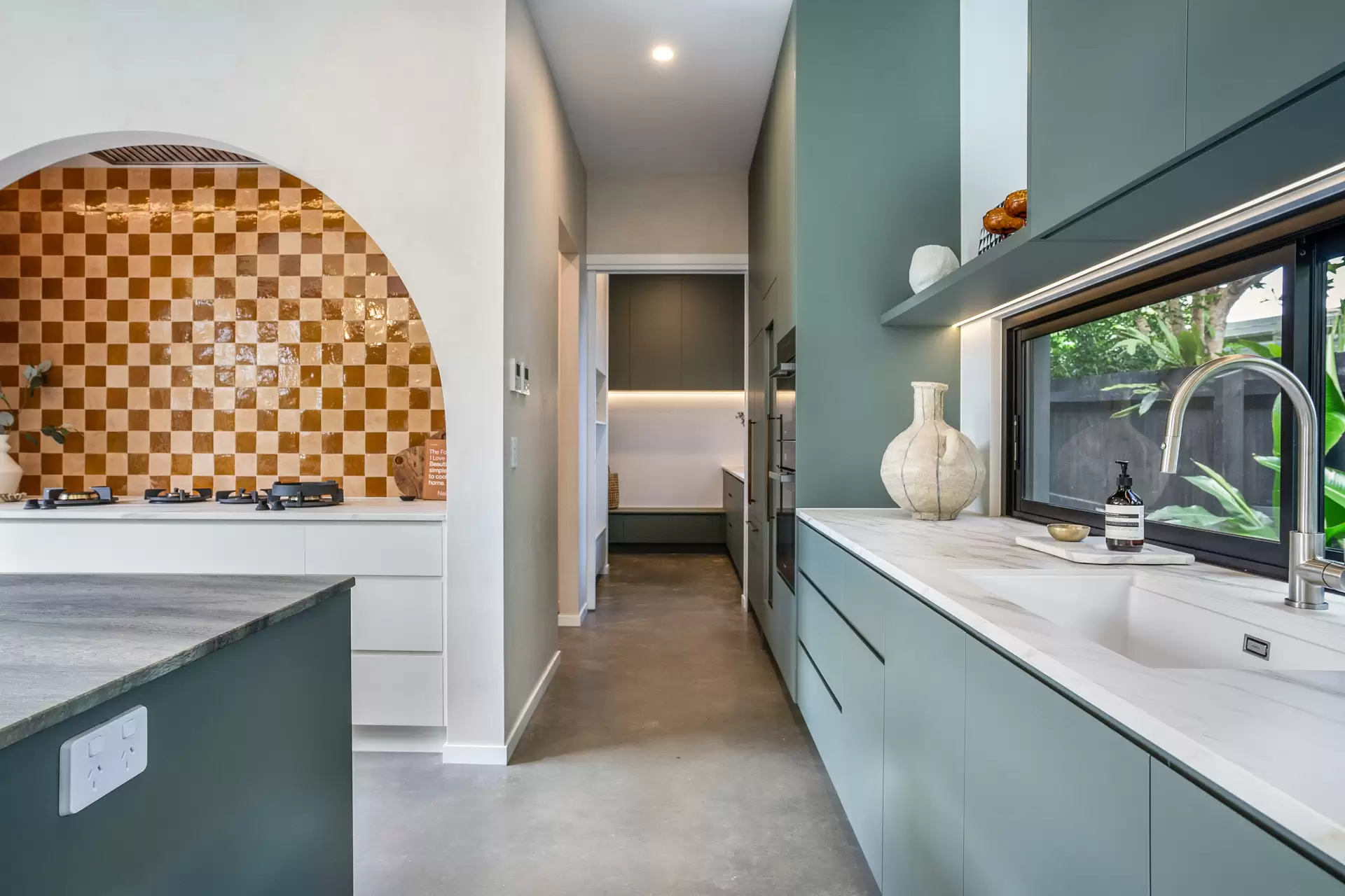 9 Walker Street, Byron Bay For Sale by Sydney Sotheby's International Realty - image 8