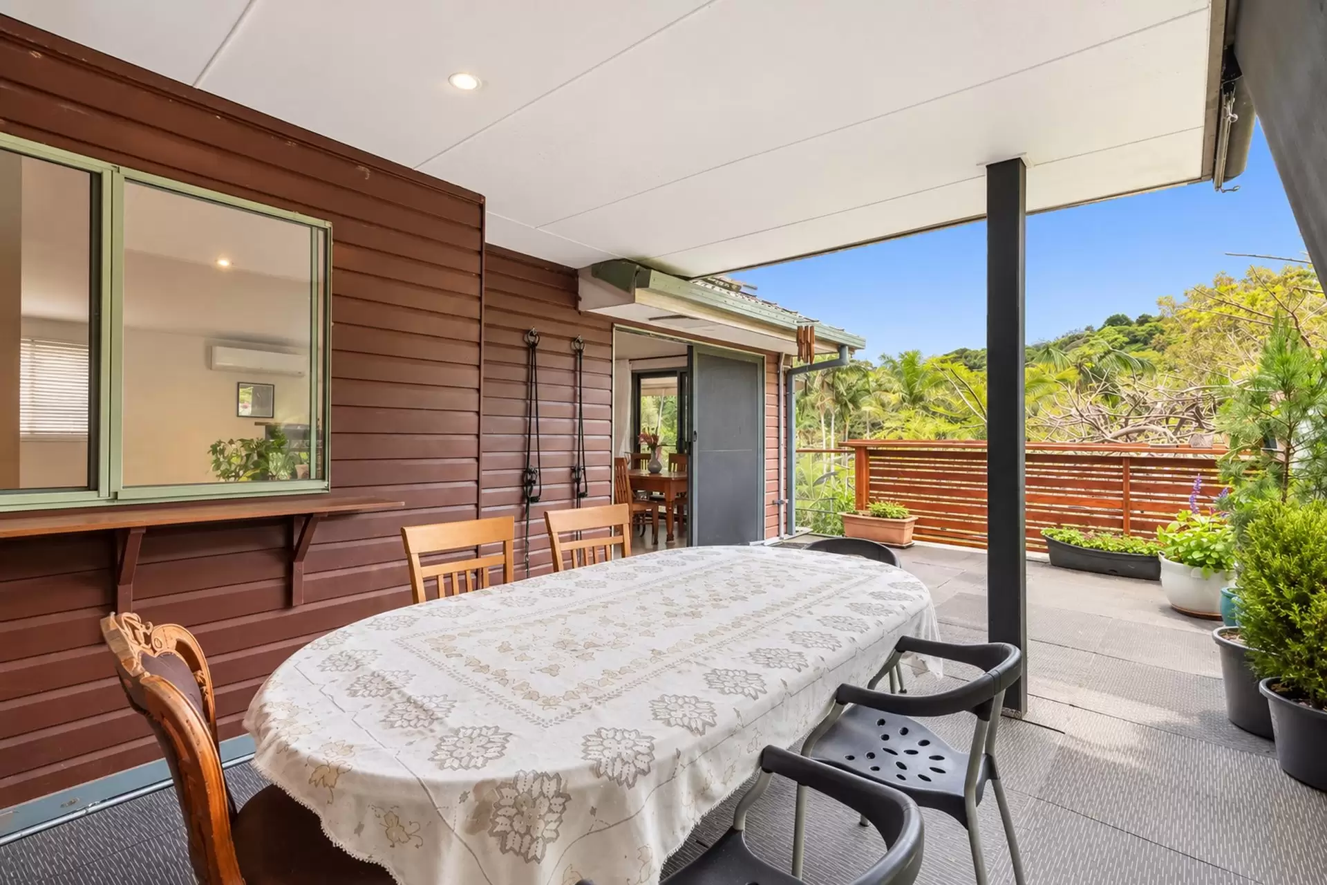 24 Caniaba Crescent, Suffolk Park For Sale by Sydney Sotheby's International Realty - image 2