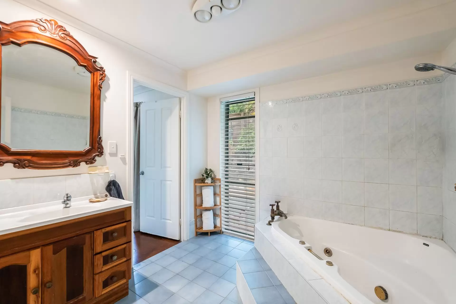 24 Caniaba Crescent, Suffolk Park For Sale by Sydney Sotheby's International Realty - image 10