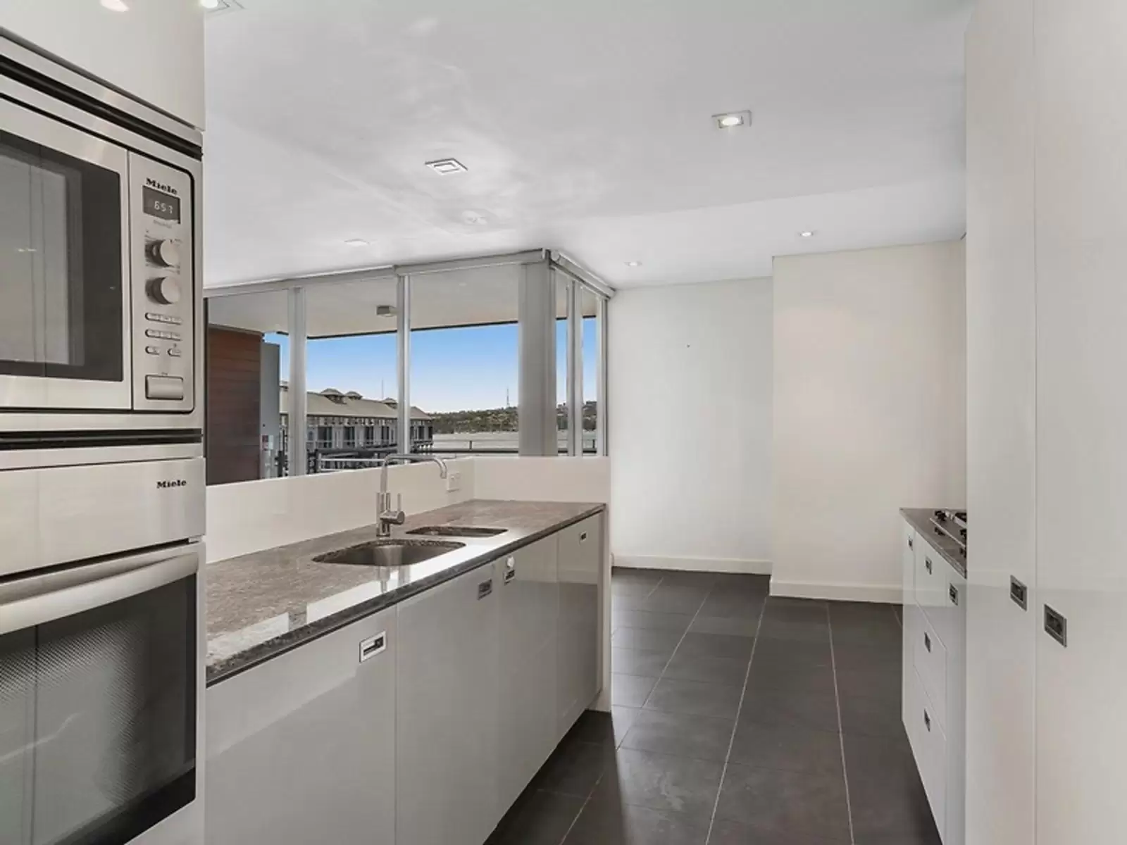 410/21 Hickson Road, Walsh Bay Leased by Sydney Sotheby's International Realty - image 5