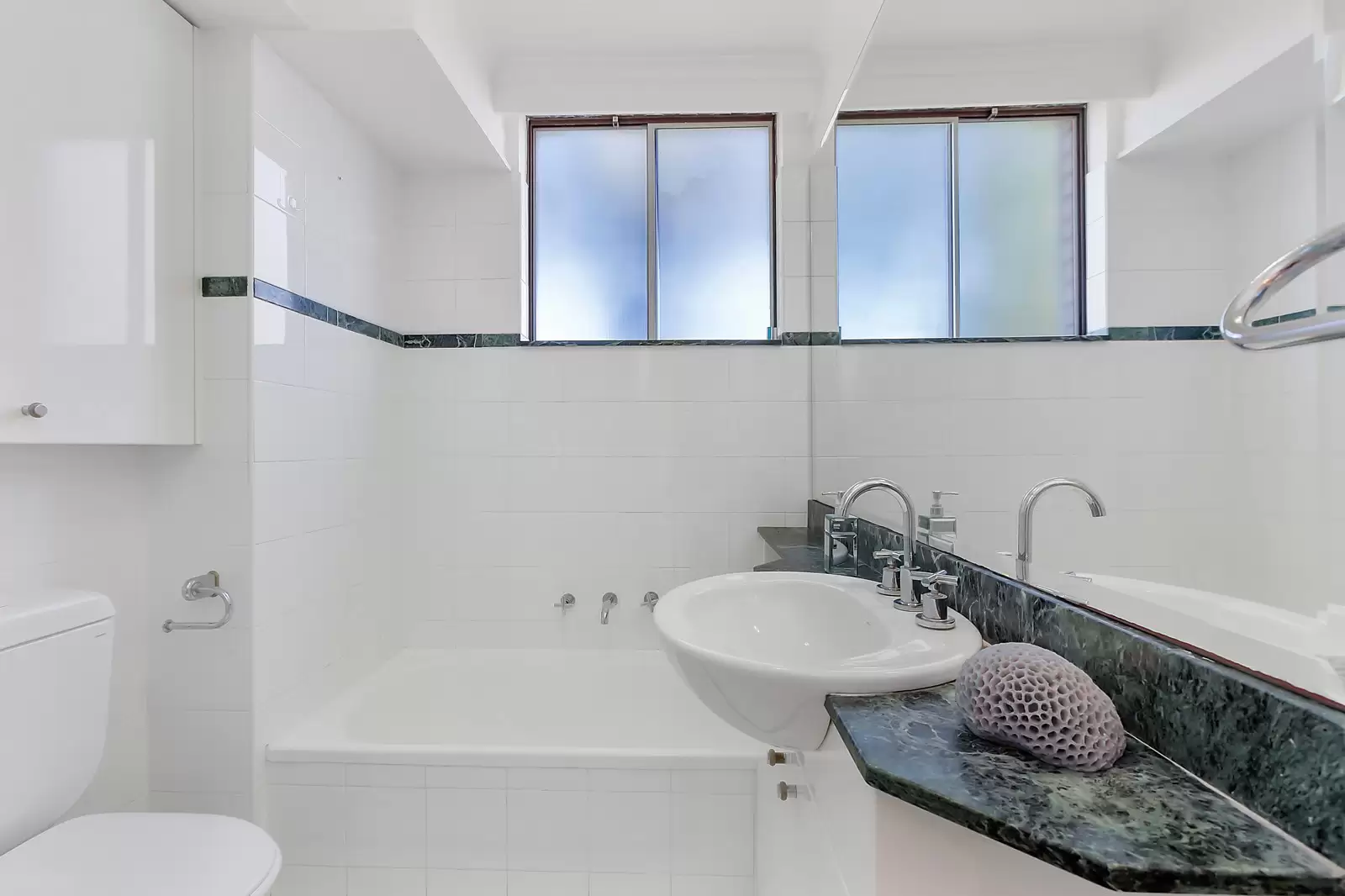 12/36-38 Penkivil Street, Bondi Sold by Sydney Sotheby's International Realty - image 10