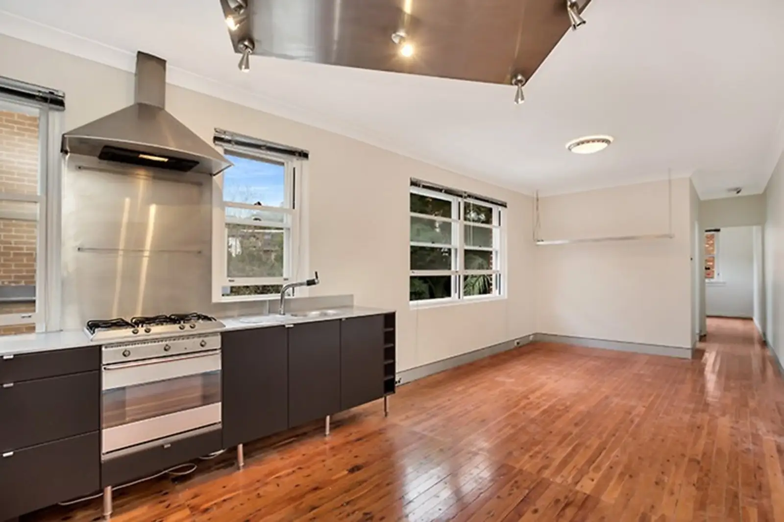 12/226 Old South Head Road, Bellevue Hill Leased by Sydney Sotheby's International Realty - image 2