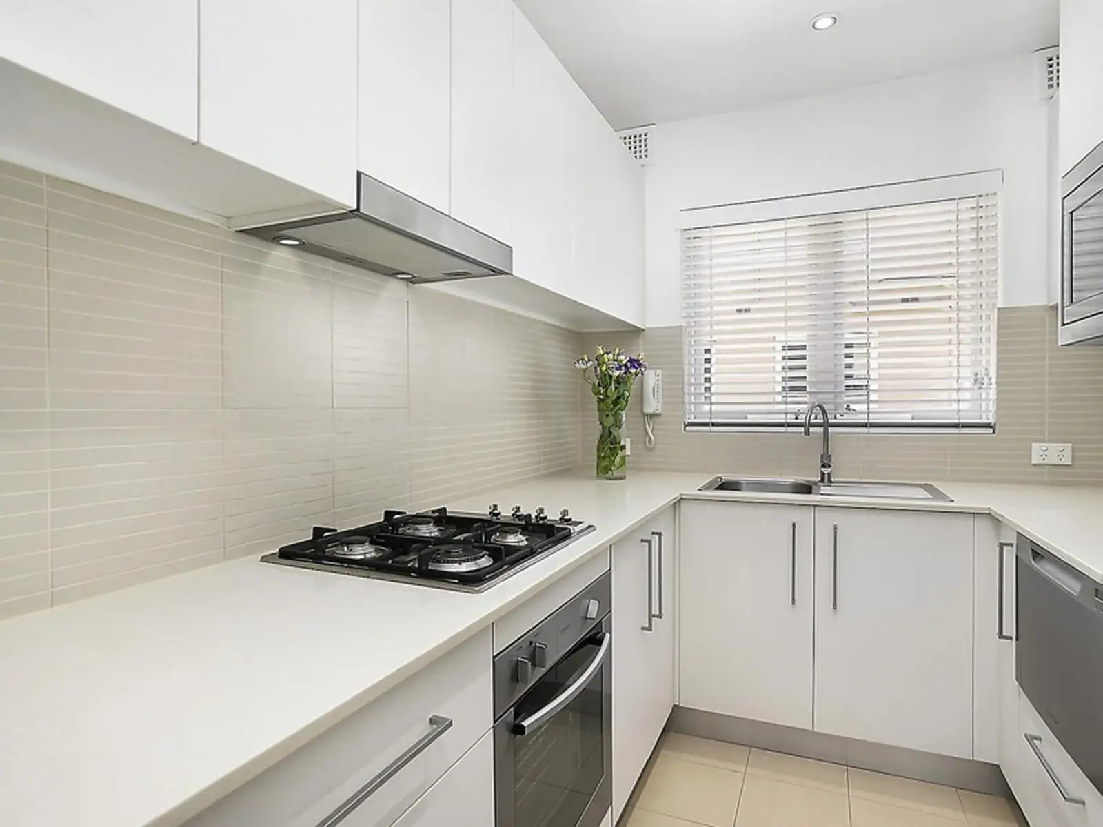16/16 Maroubra Road, Maroubra Leased by Sydney Sotheby's International Realty - image 2