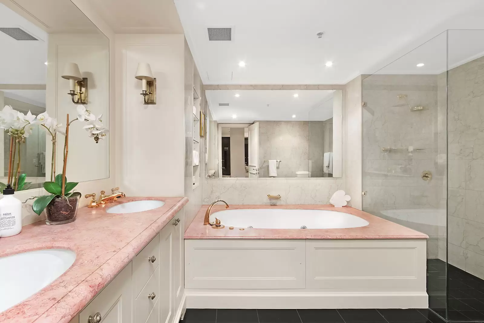 1401/61 Macquarie Street, Sydney Sold by Sydney Sotheby's International Realty - image 8