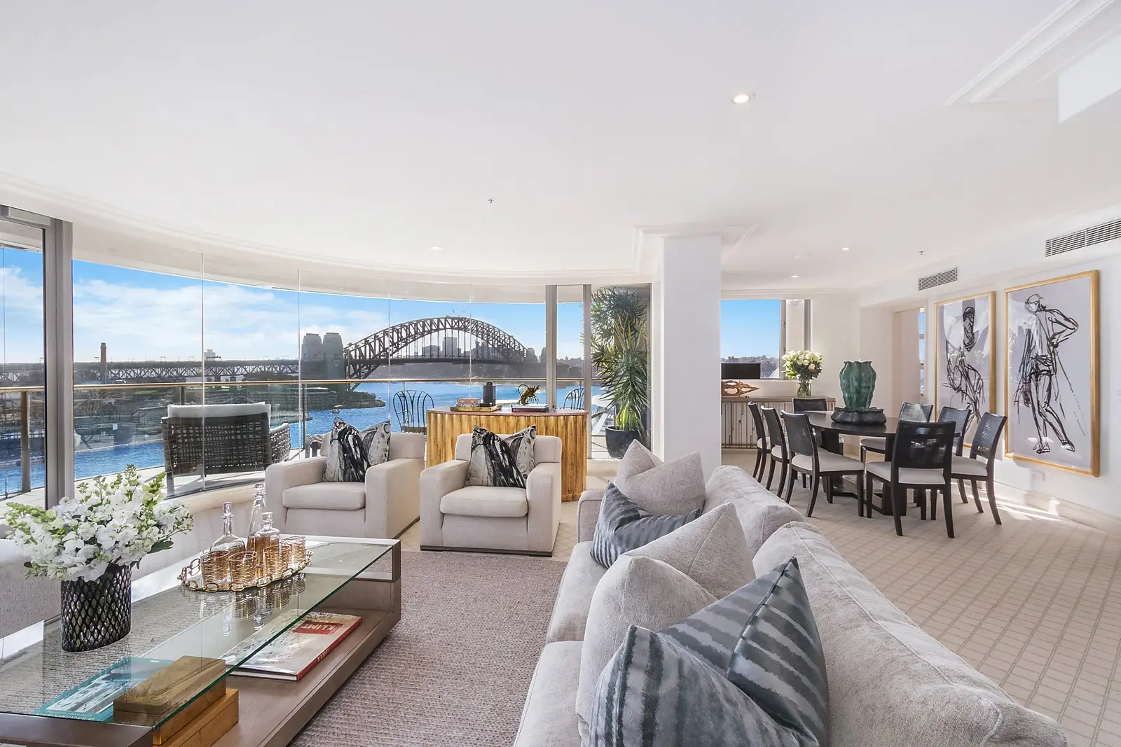 1401/61 Macquarie Street, Sydney Sold by Sydney Sotheby's International Realty - image 3