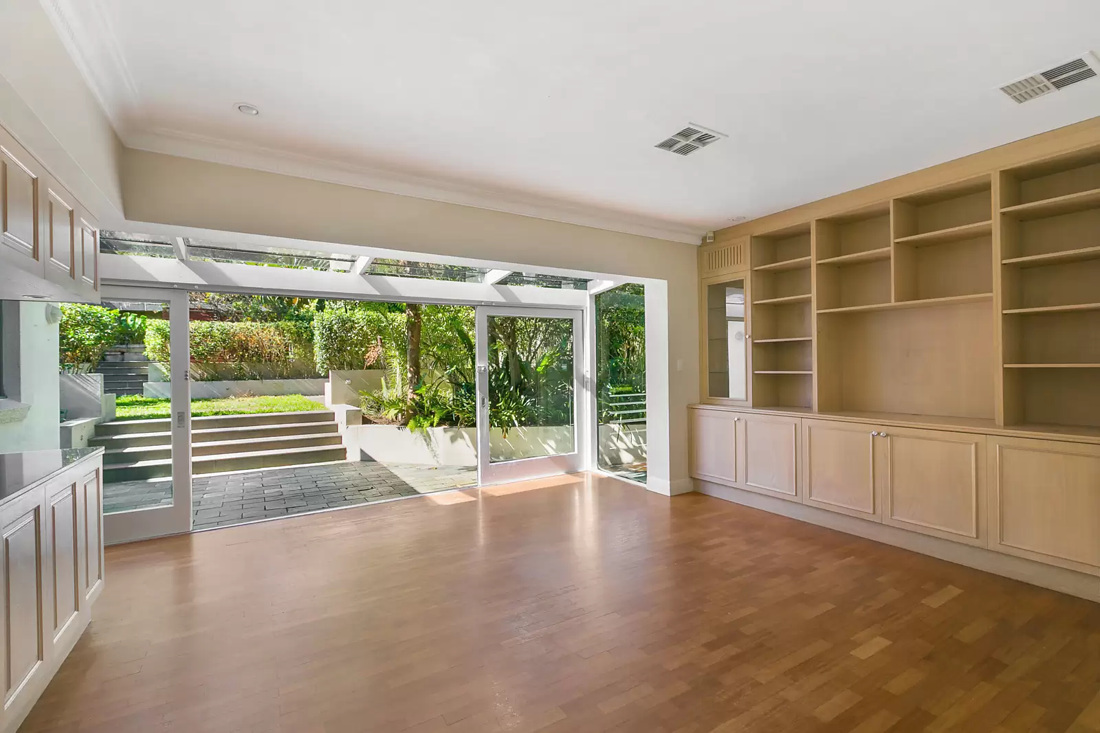 13 Village High Road, Vaucluse Leased by Sydney Sotheby's International Realty - image 5