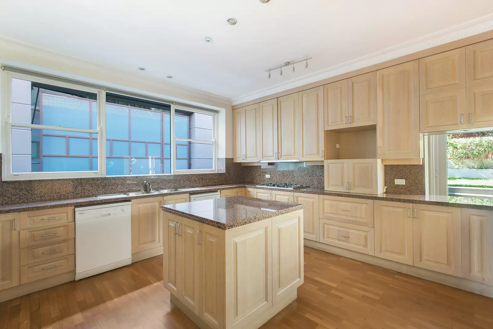 13 Village High Road, Vaucluse Leased by Sydney Sotheby's International Realty - image 6